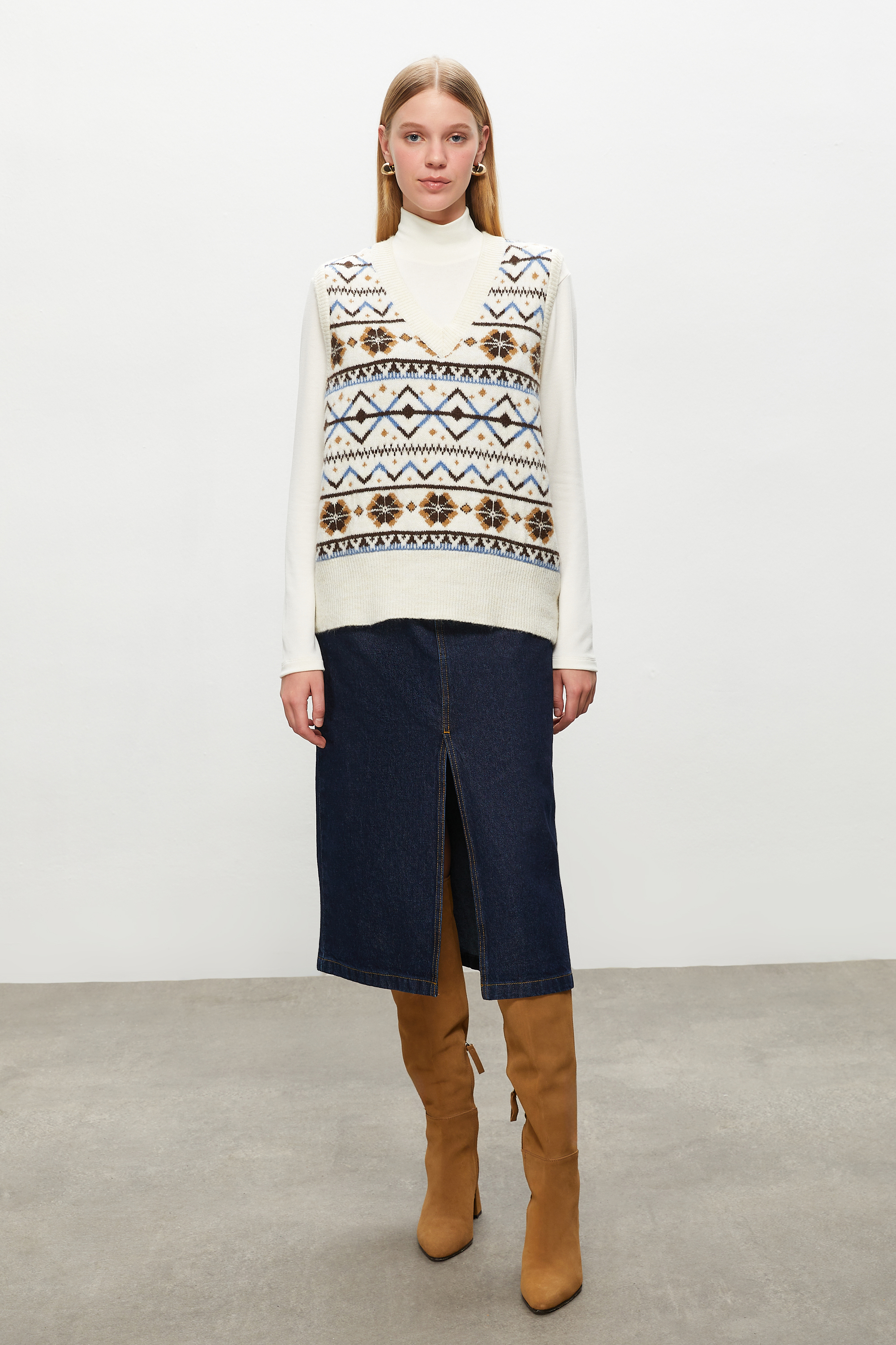 JAKARLI V YAKA SÜVETER