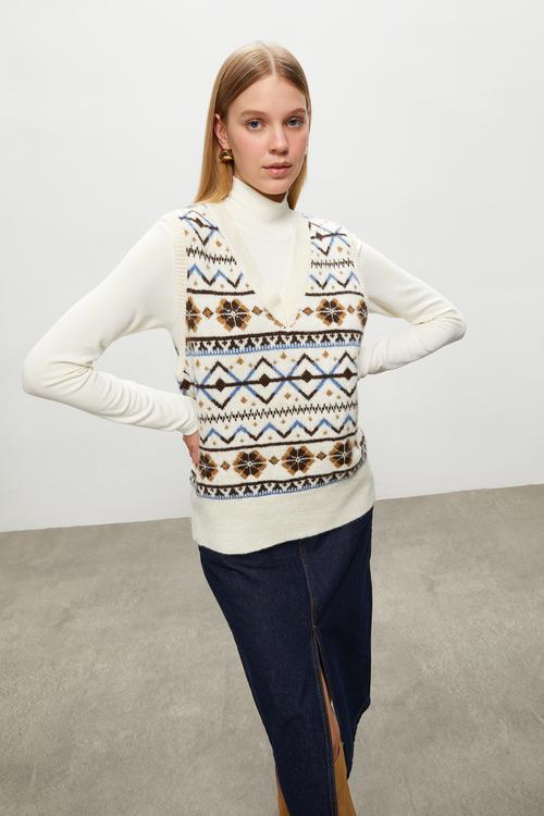  JAKARLI V YAKA SÜVETER