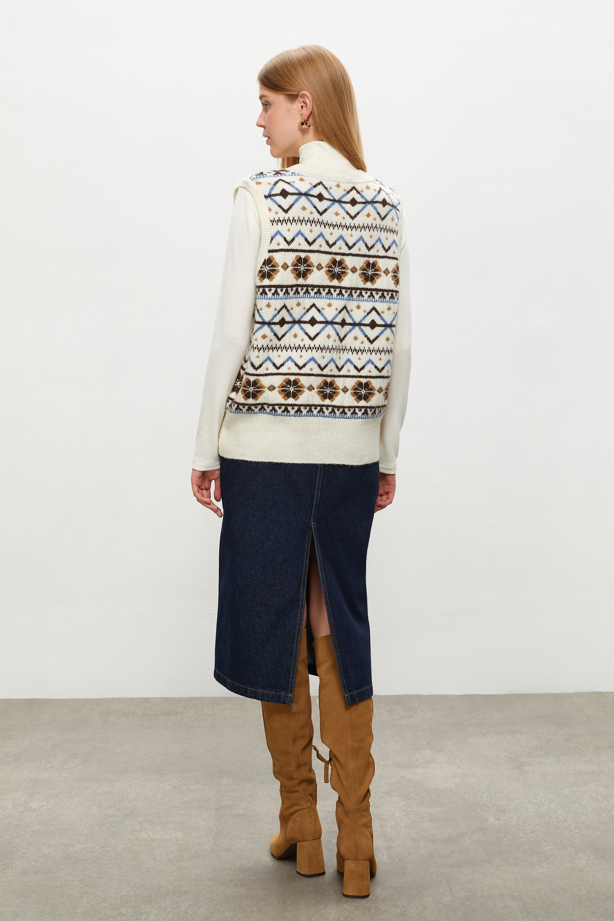 JAKARLI V YAKA SÜVETER