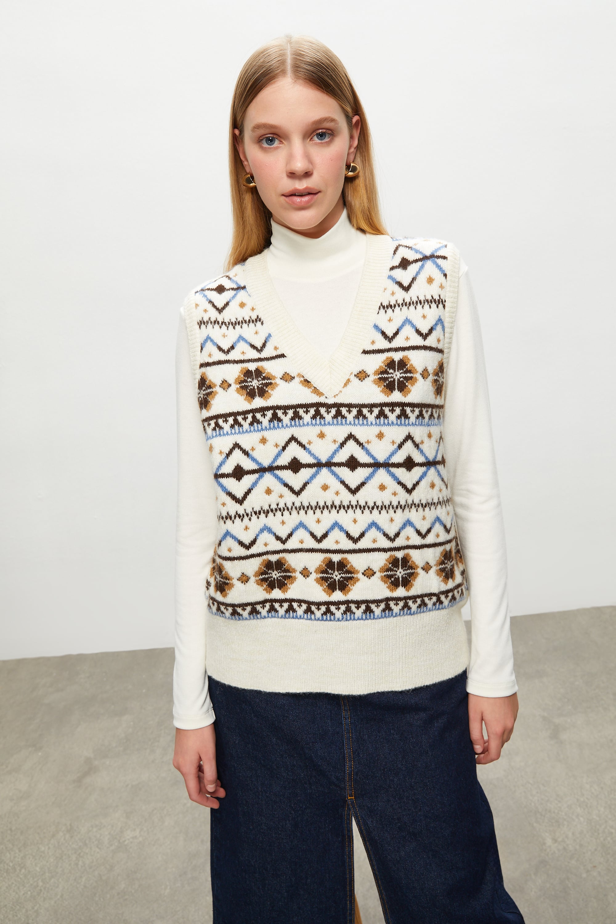 JAKARLI V YAKA SÜVETER