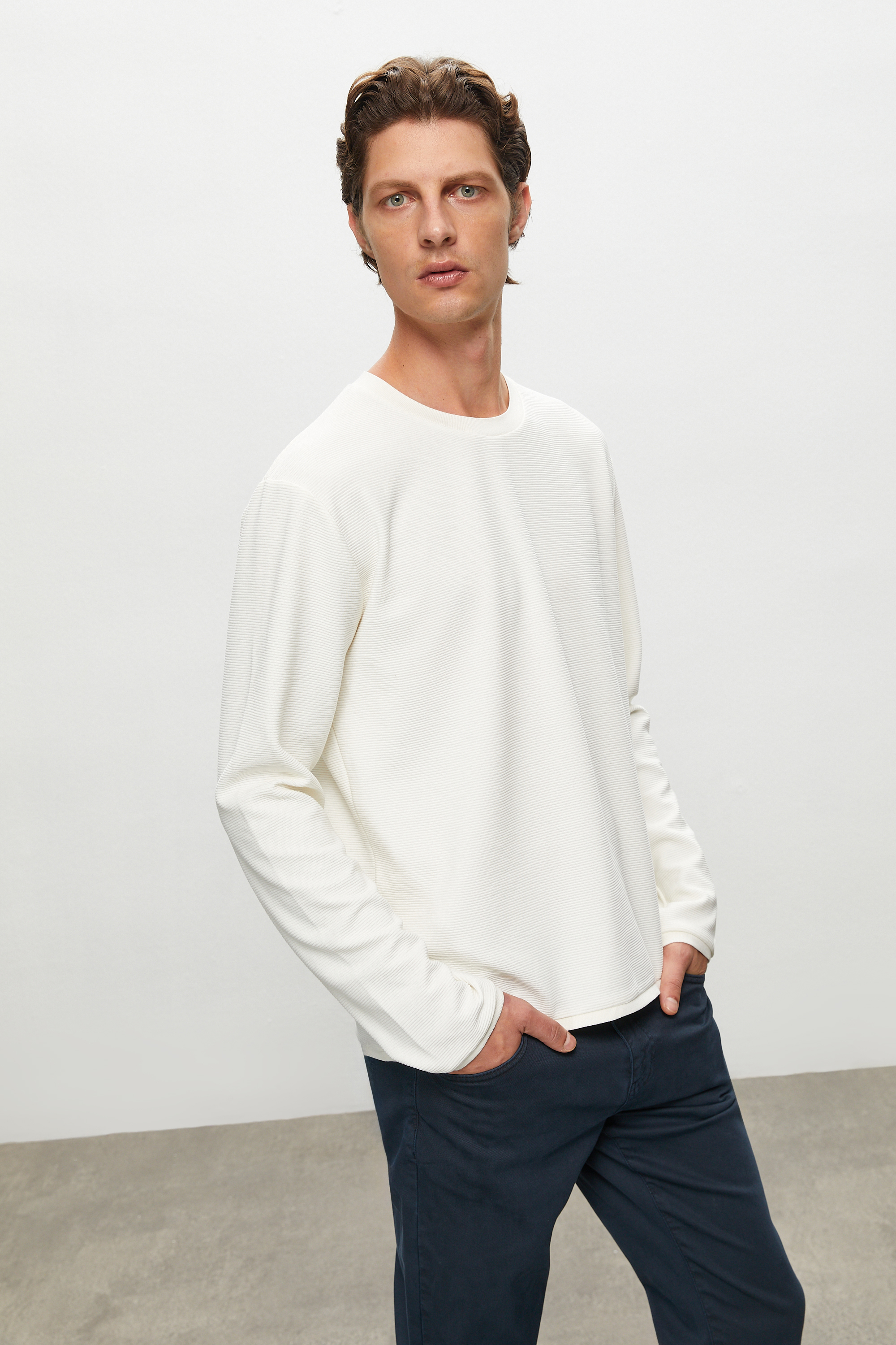 BİSİKLET YAKA SWEATSHIRT