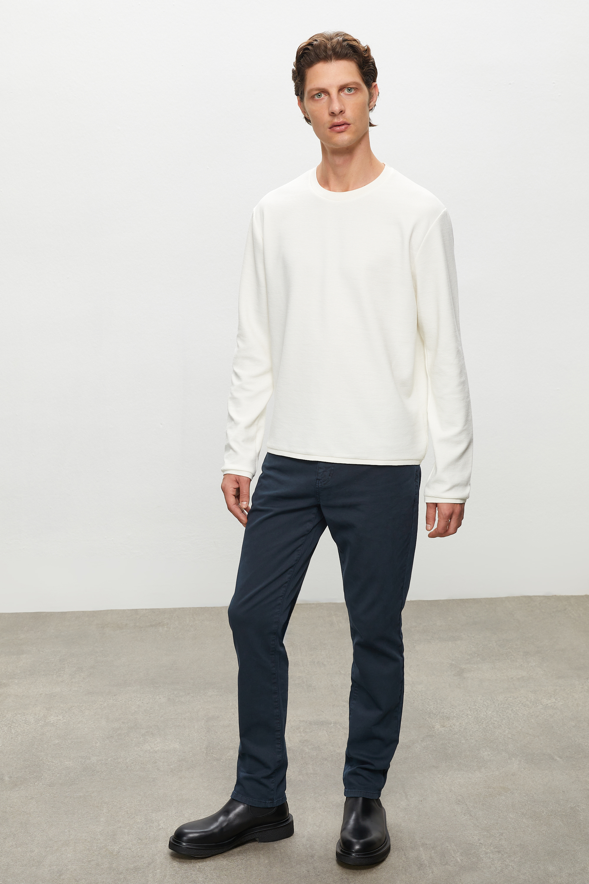 BİSİKLET YAKA SWEATSHIRT