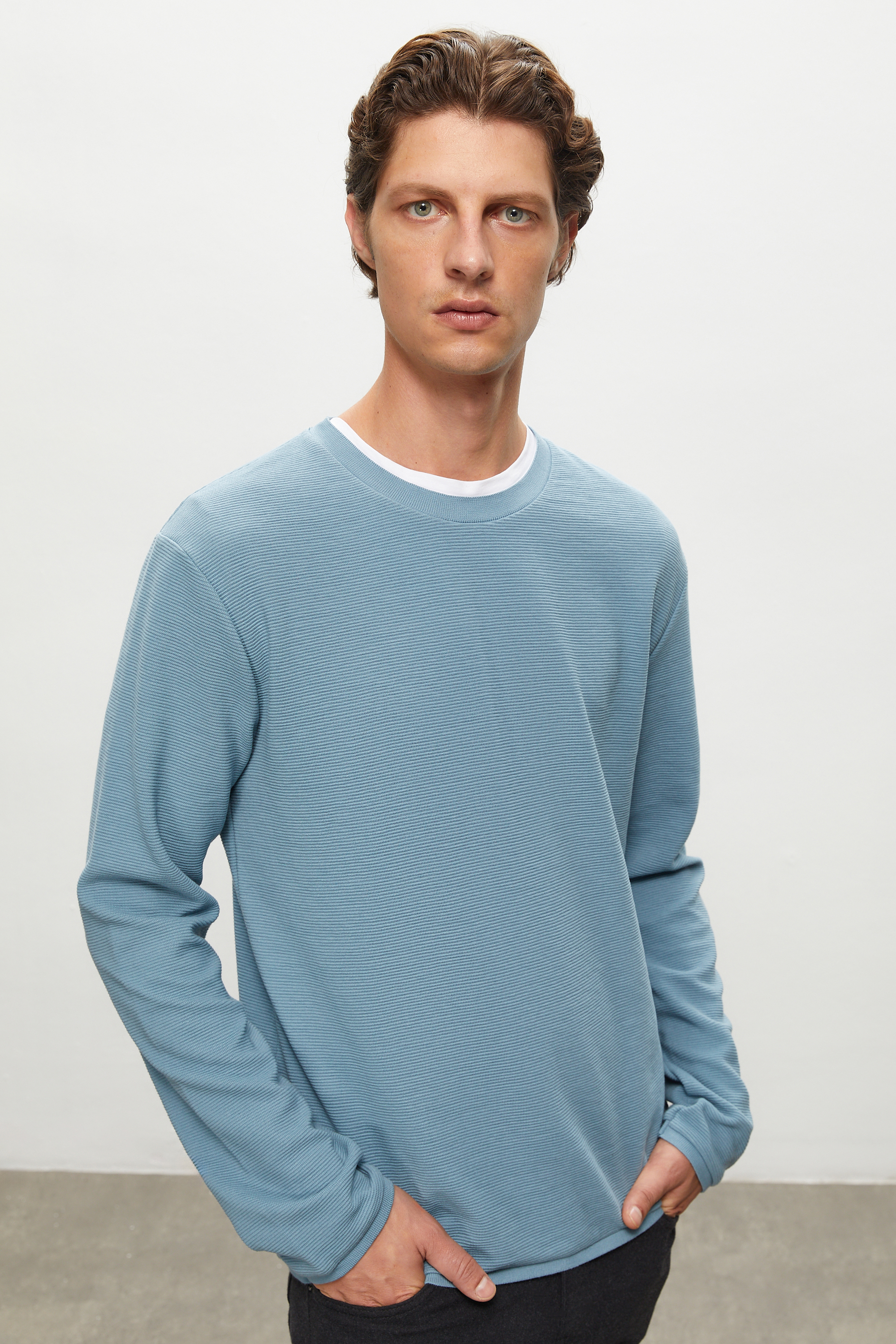 BİSİKLET YAKA SWEATSHIRT