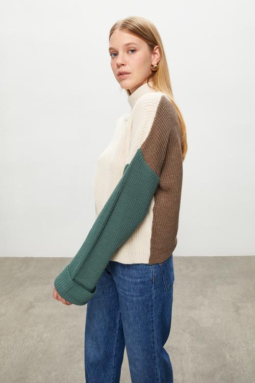  RENK BLOKLU BALIKÇI YAKA TRİKO KAZAK