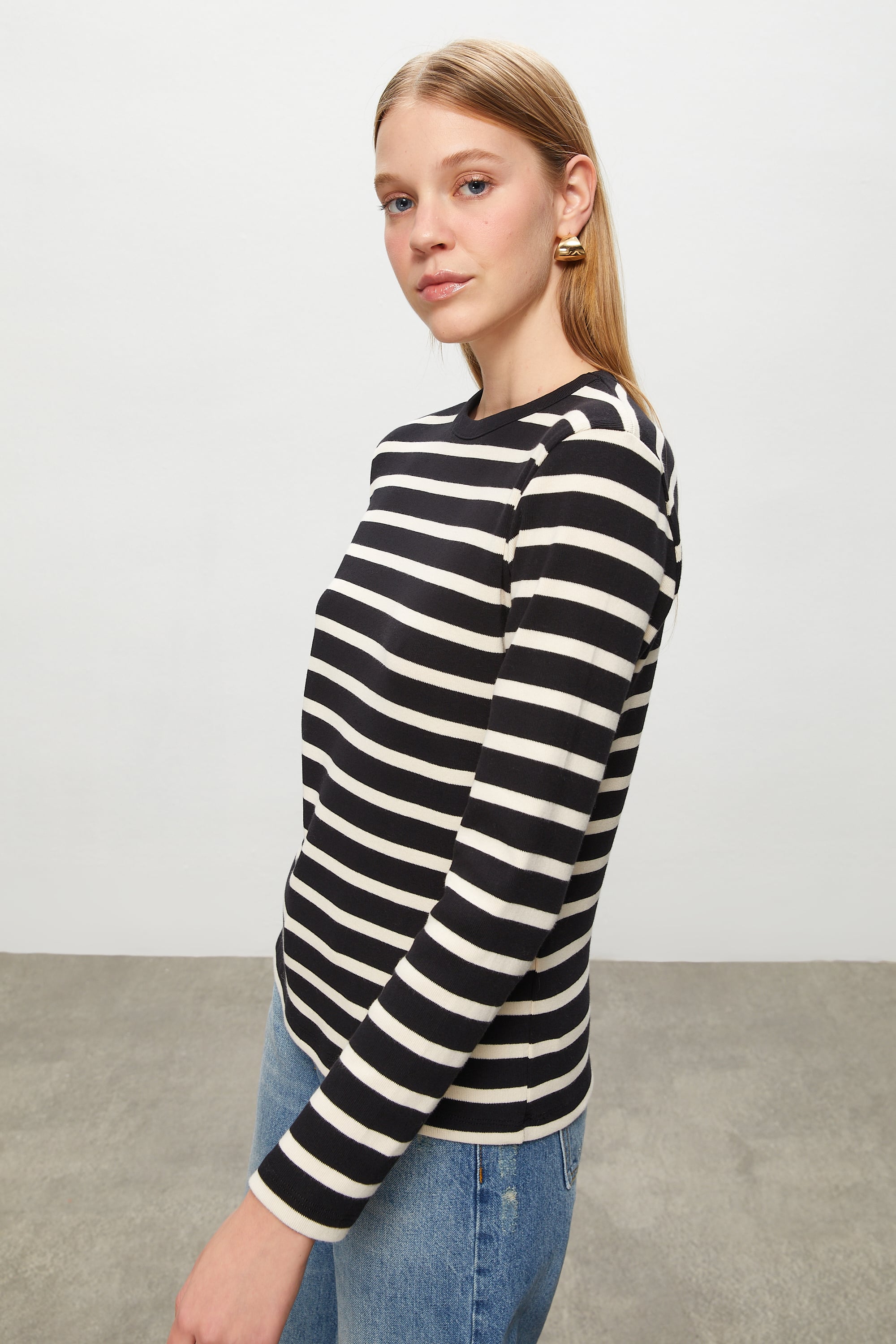 ÇİZGİLİ UZUN KOLLU T-SHIRT