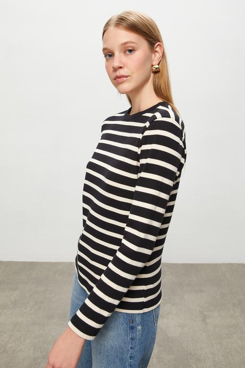  ÇİZGİLİ UZUN KOLLU T-SHIRT