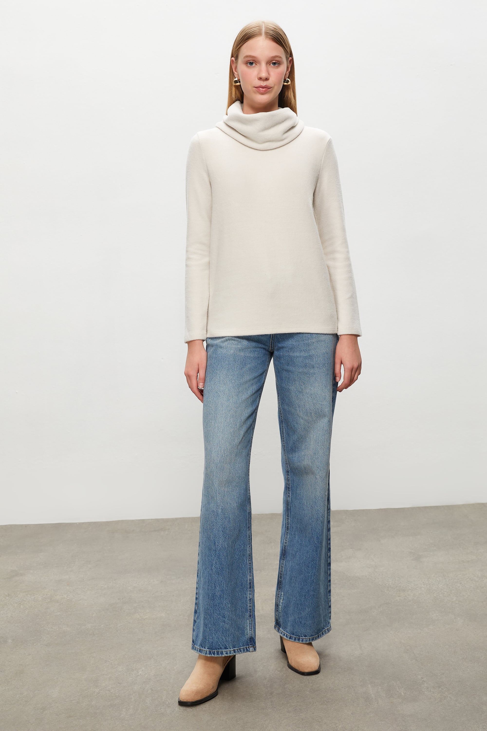 DEGAJE YAKA SWEATSHIRT