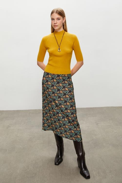  FİTİLLİ DİK YAKA TRİKO KAZAK