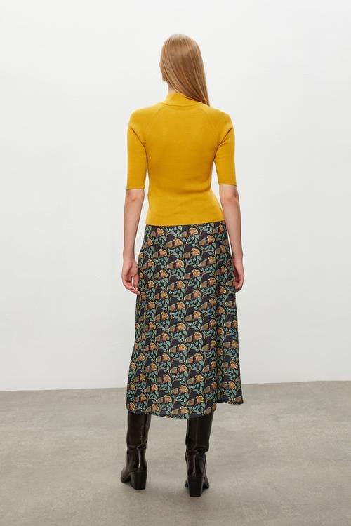  FİTİLLİ DİK YAKA TRİKO KAZAK