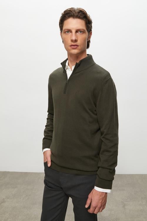  DİK YAKA YARIM FERMUARLI KAZAK