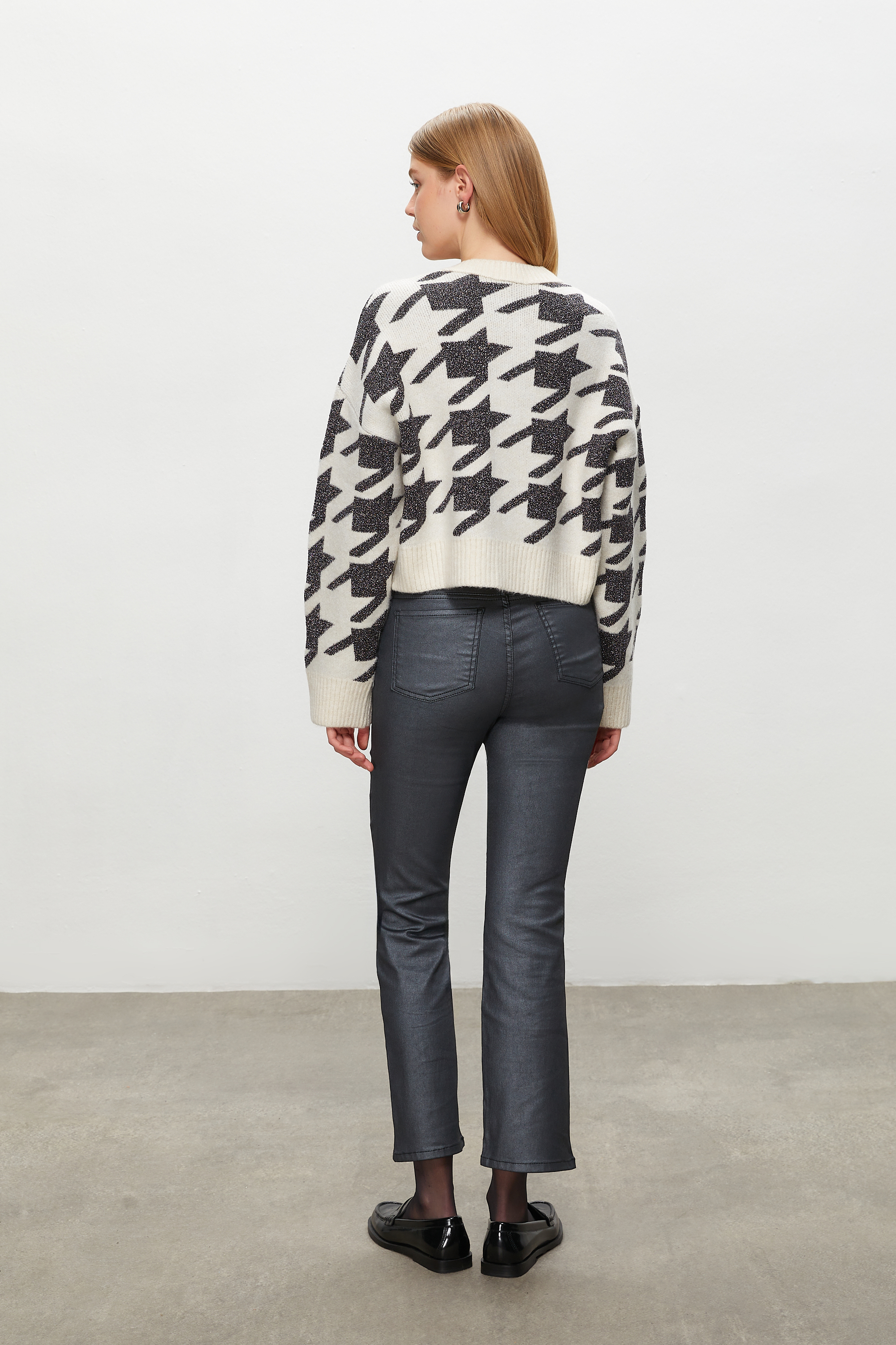 JAKARLI KAZAYAĞI TRİKO HIRKA