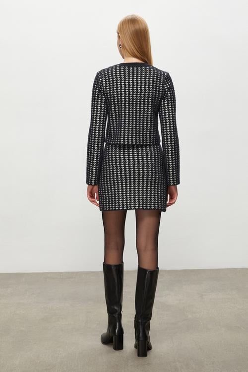  JAKARLI KAZAYAĞI TRİKO KAZAK