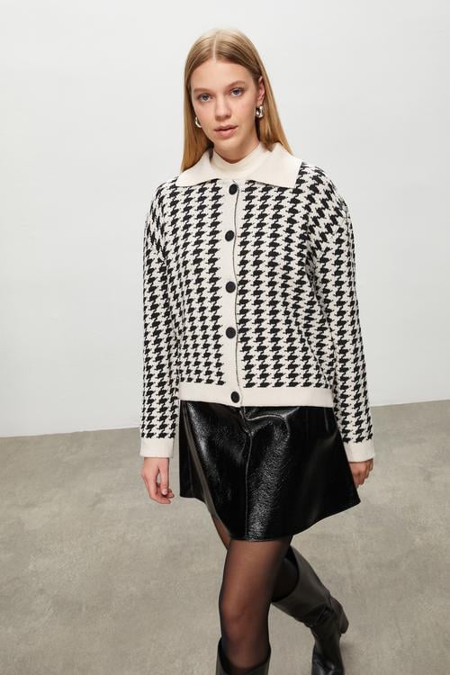  JAKARLI KAZAYAĞI TRİKO CEKET