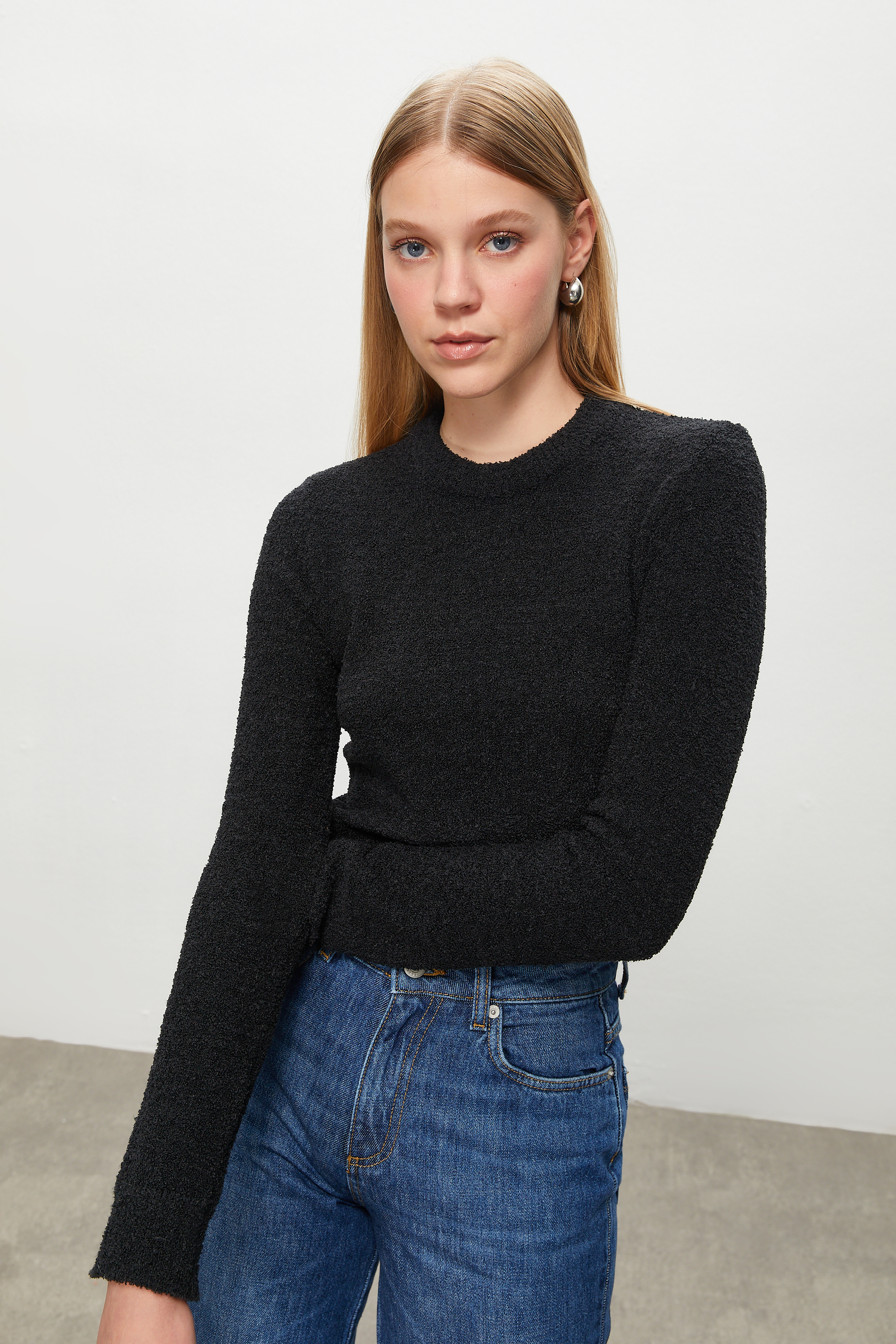 BİSİKLET YAKA TRİKO KAZAK