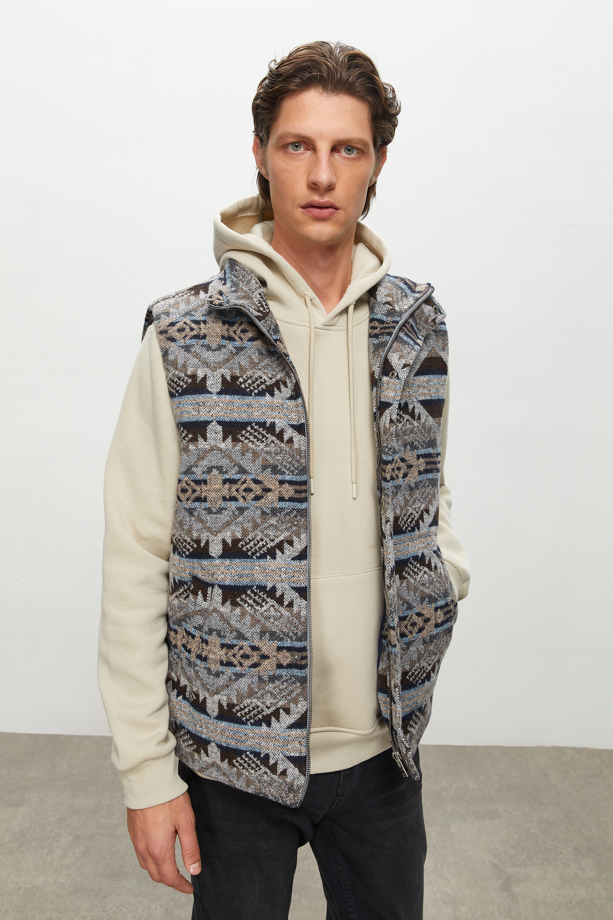 DİK YAKA JAKARLI ETNİK YELEK