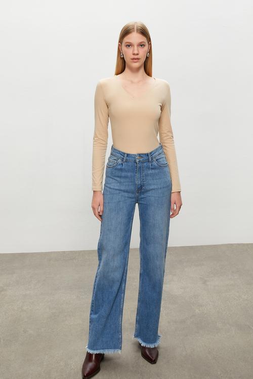  V YAKA UZUN KOLLU T-SHIRT