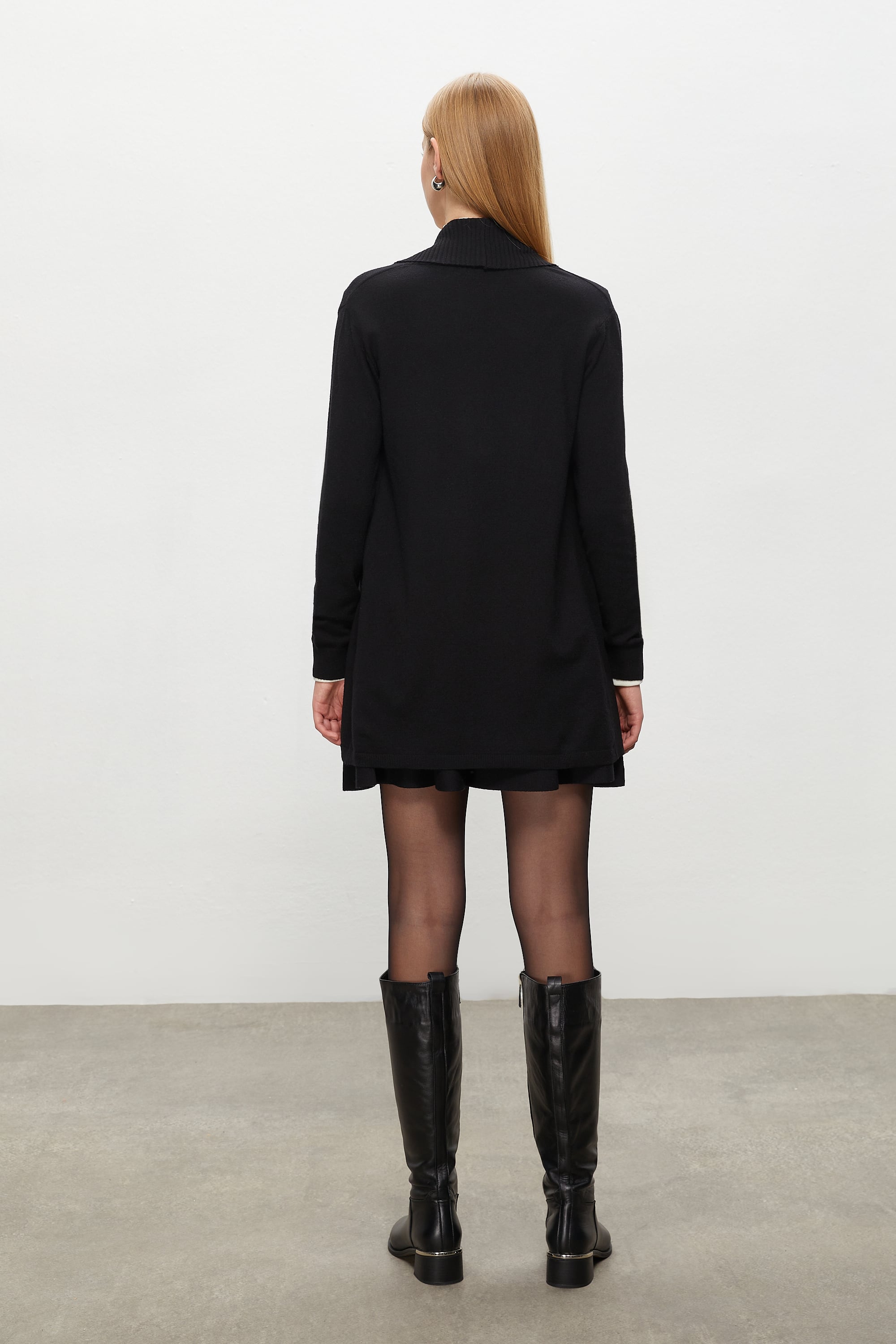 ŞAL YAKA TRİKO HIRKA