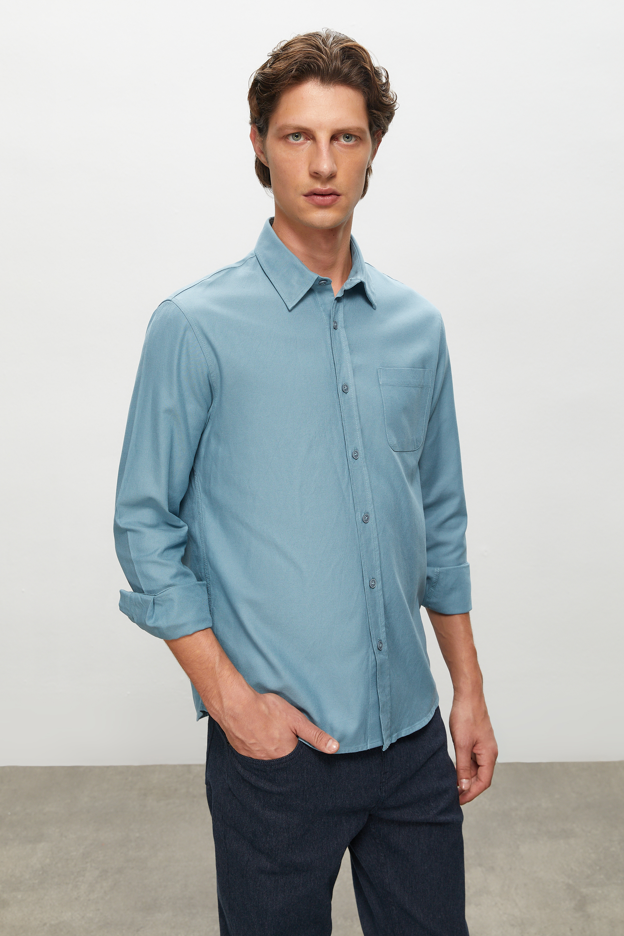 VİSKOZ KARIŞIMLI REGULAR FIT GÖMLEK