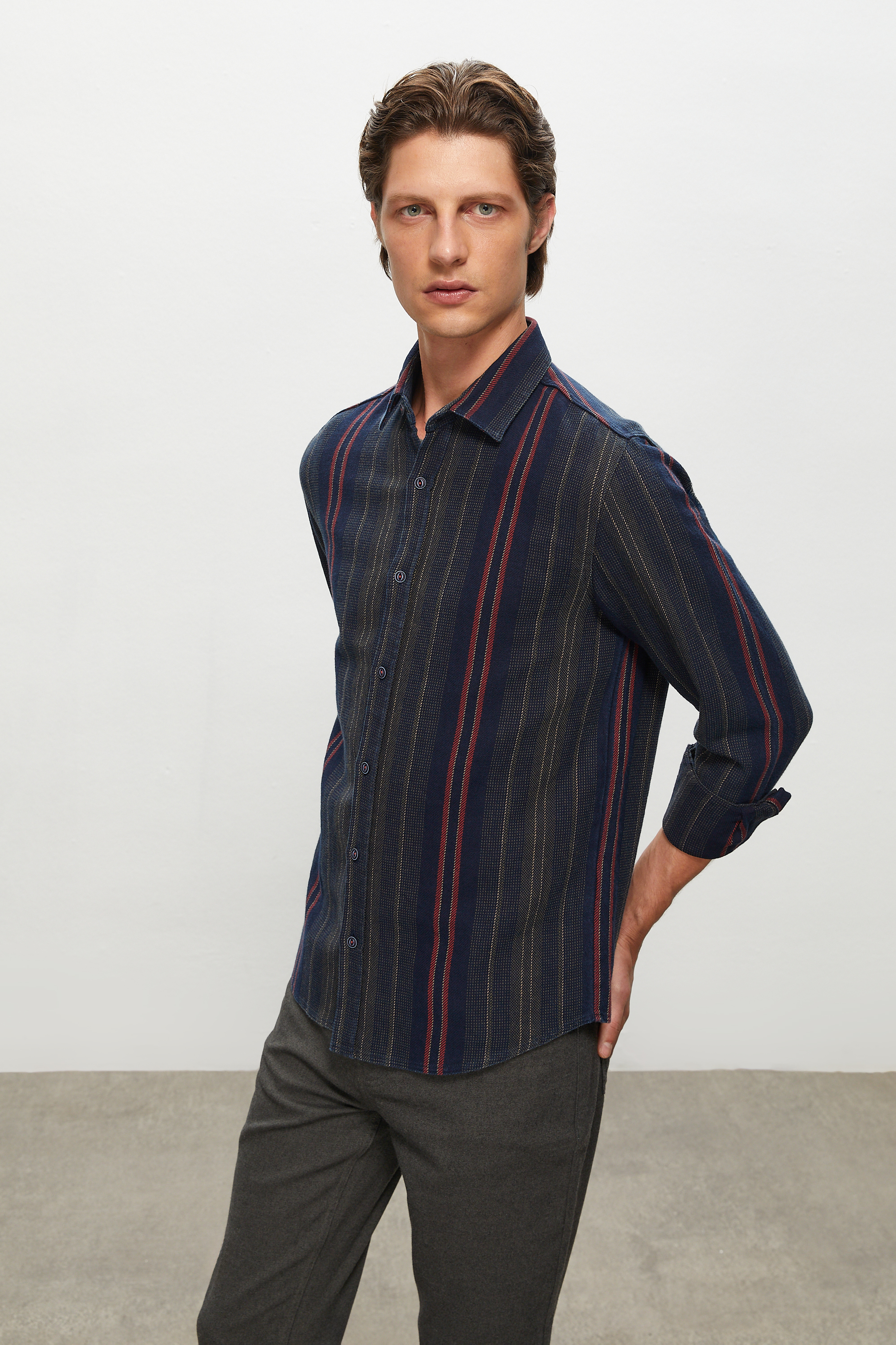 PAMUKLU ÇİZGİLİ REGULAR FIT GÖMLEK