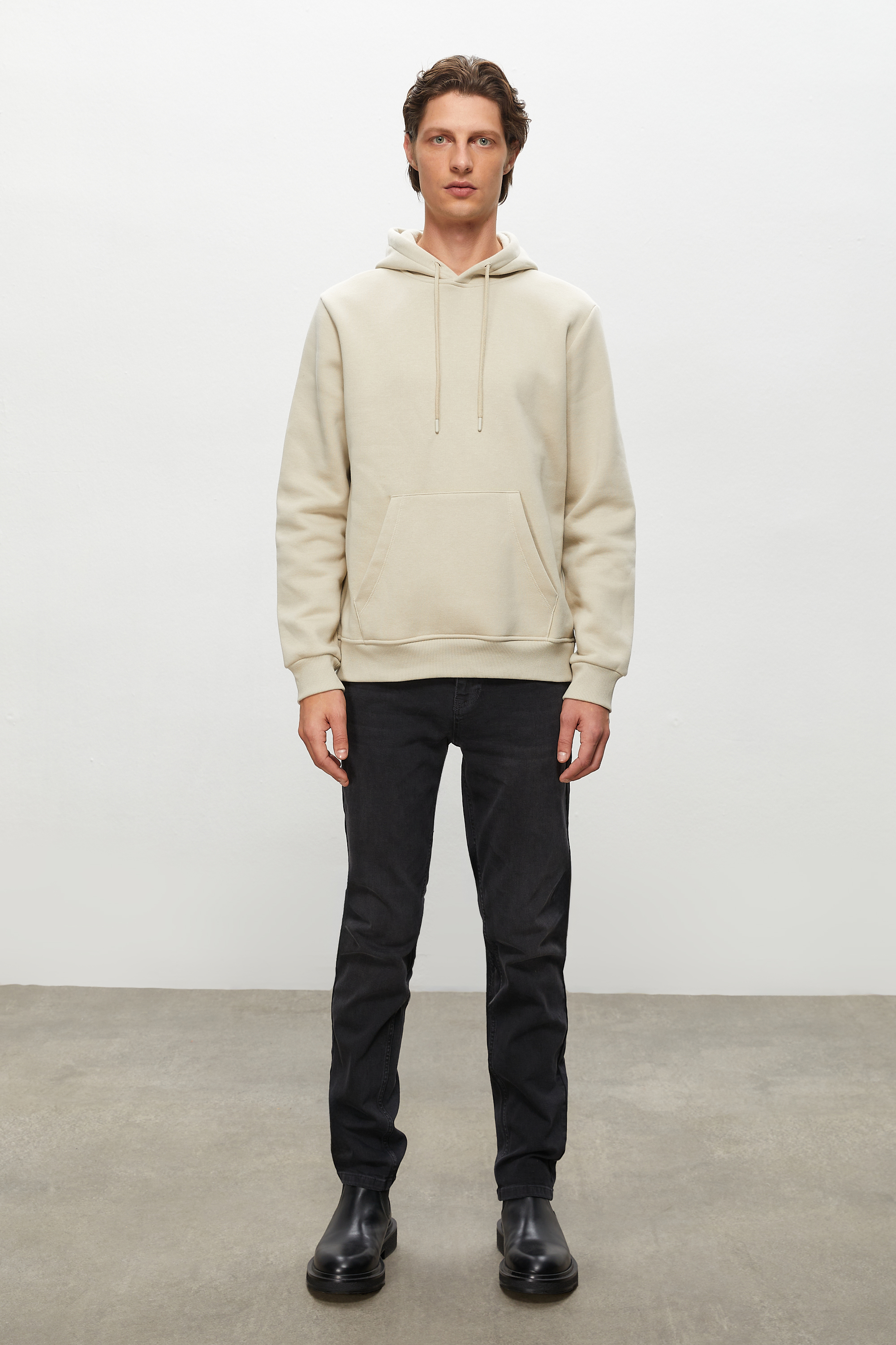 KAPÜŞONLU SWEATSHIRT