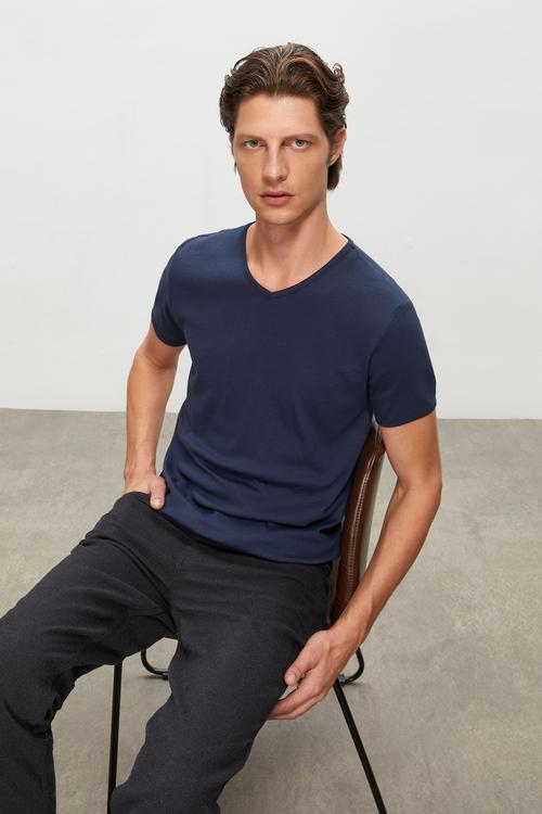  V YAKA KISA KOLLU T-SHIRT