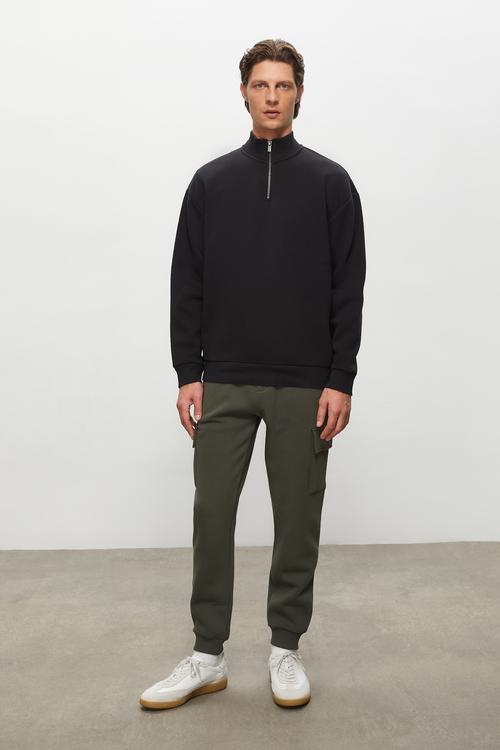  DİK YAKA SWEATSHIRT