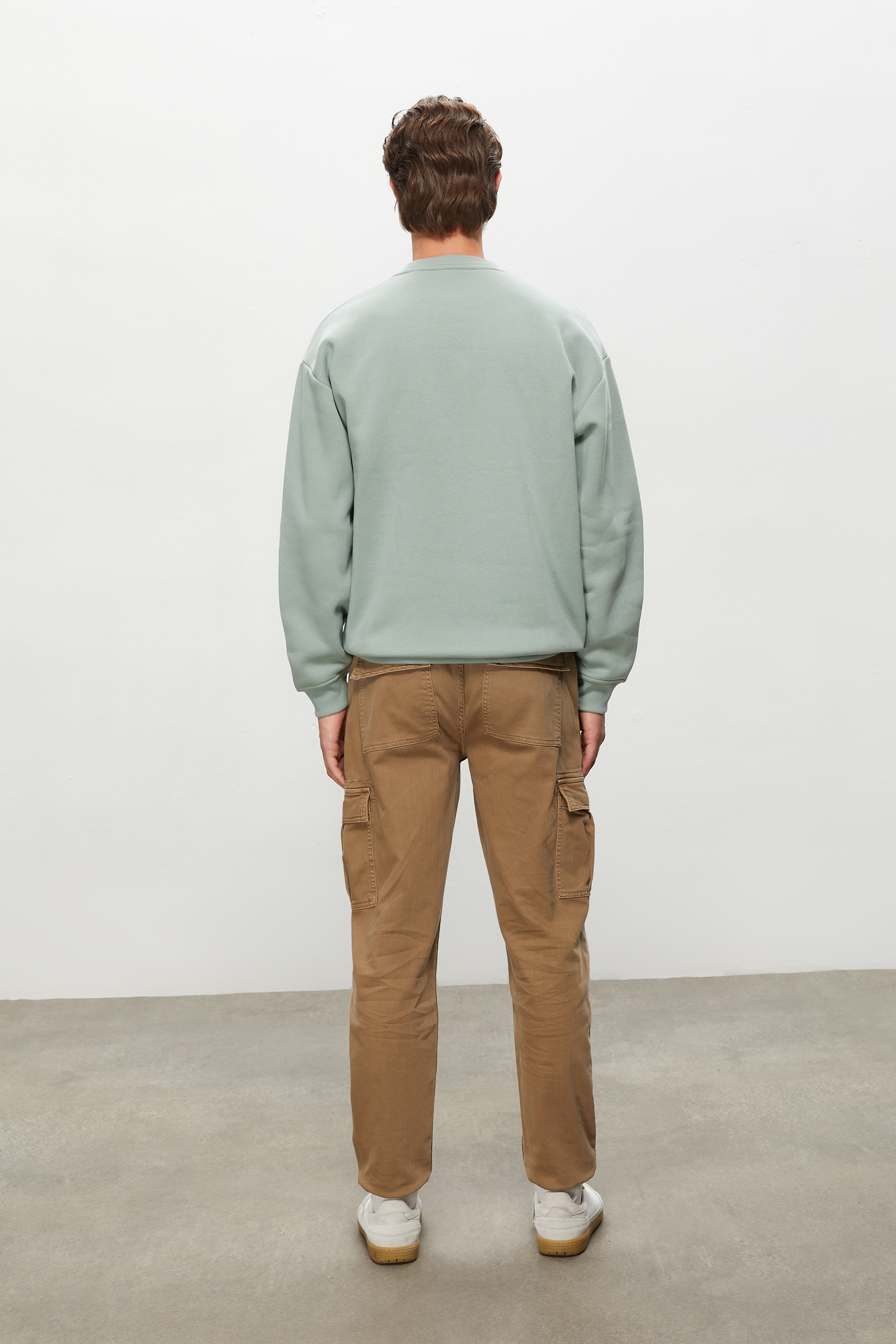 BİSİKLET YAKA SWEATSHIRT