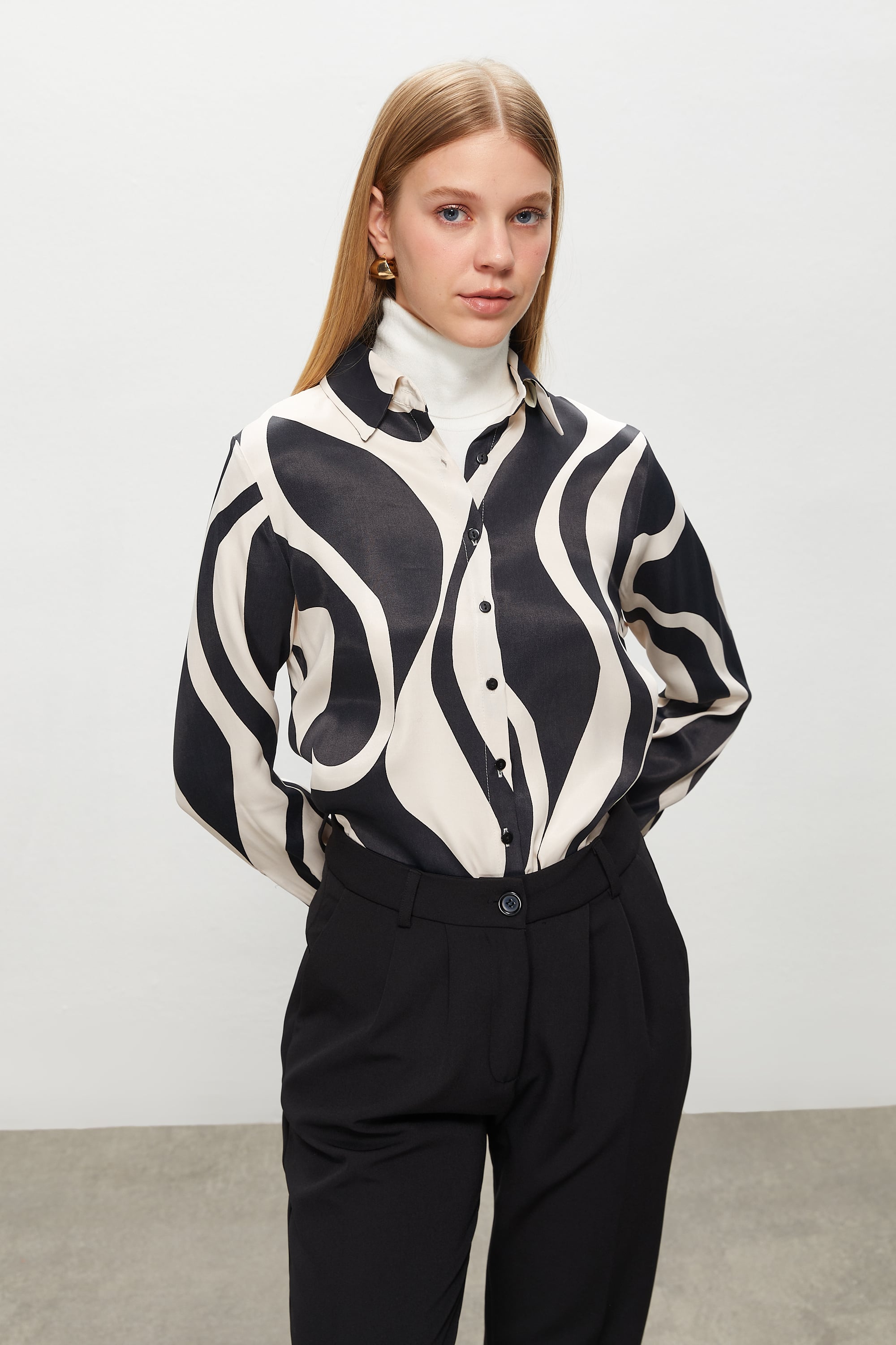 DESENLİ REGULAR FIT SMART GÖMLEK