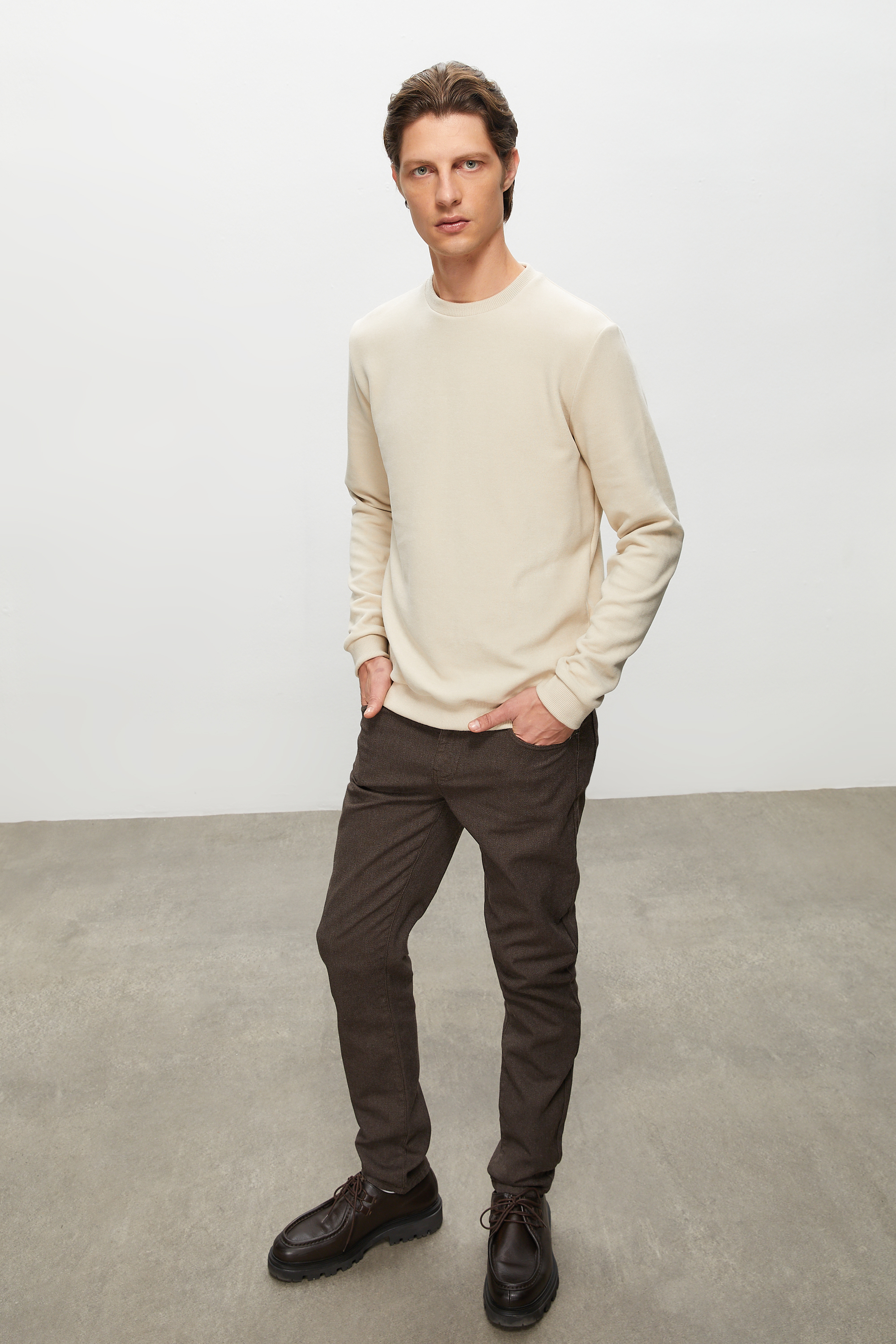 BİSİKLET YAKA SWEATSHIRT