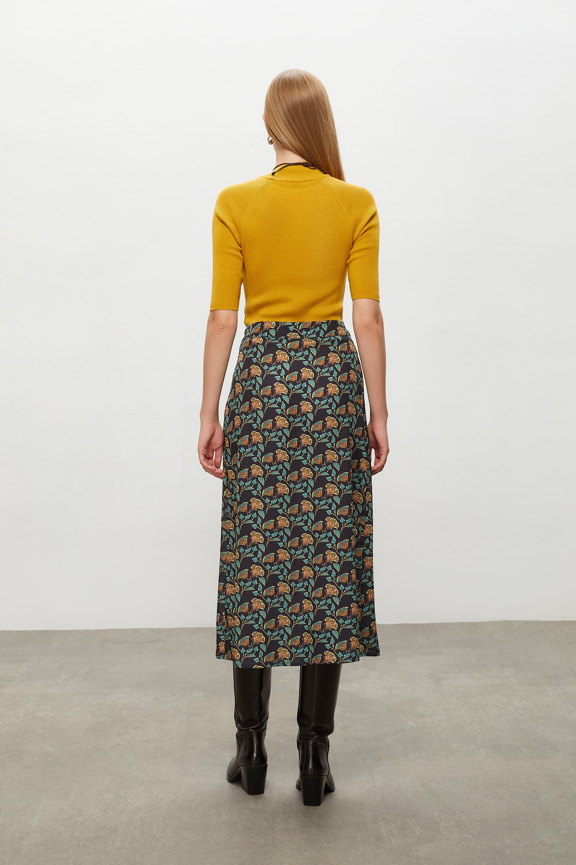 DESENLİ A FORM MİDİ ETEK