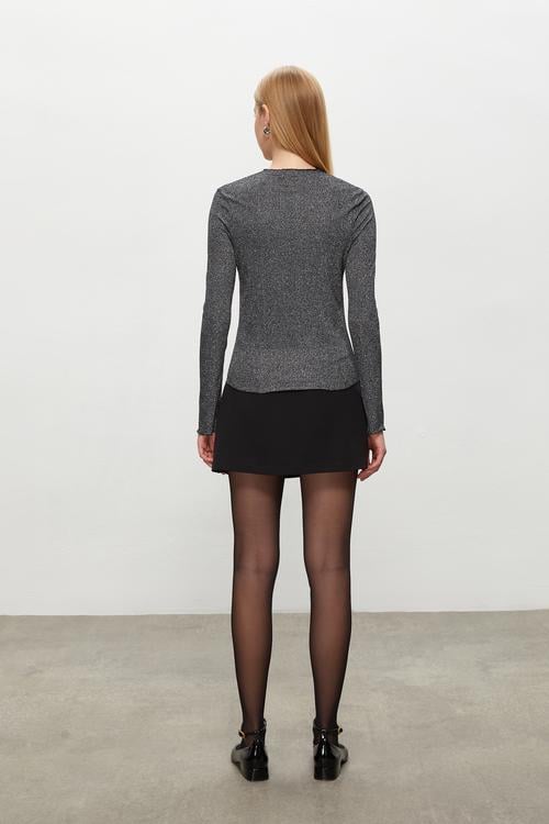  SİMLİ UZUN KOLLU BLUZ