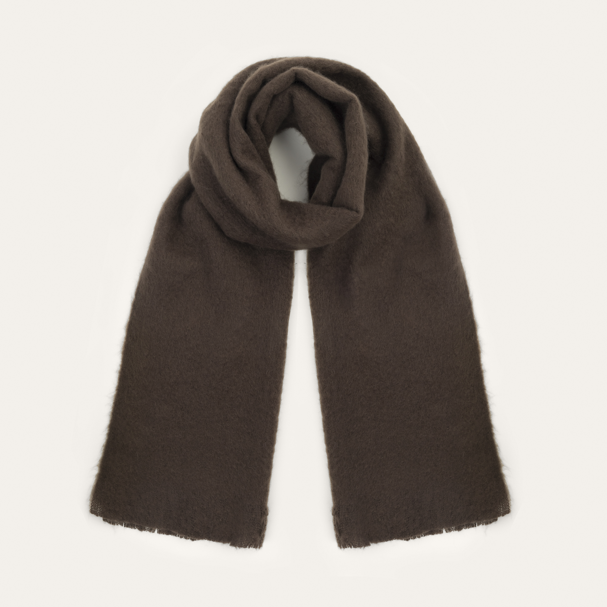 YUMUŞAK DOKULU PÜSKÜL DETAYLI ATKI