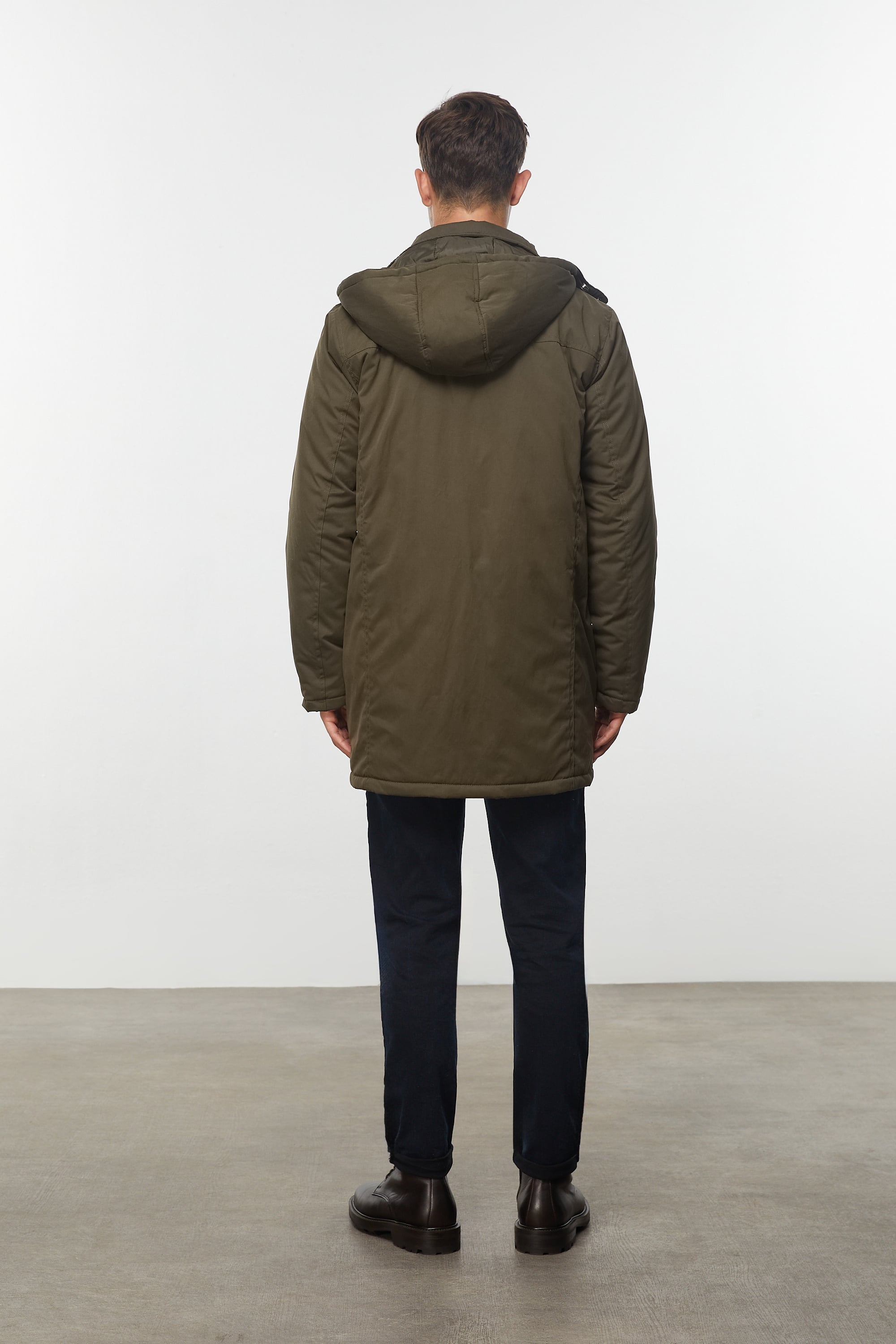 ÇIKARILABİLİR KAPÜŞONLU PARKA