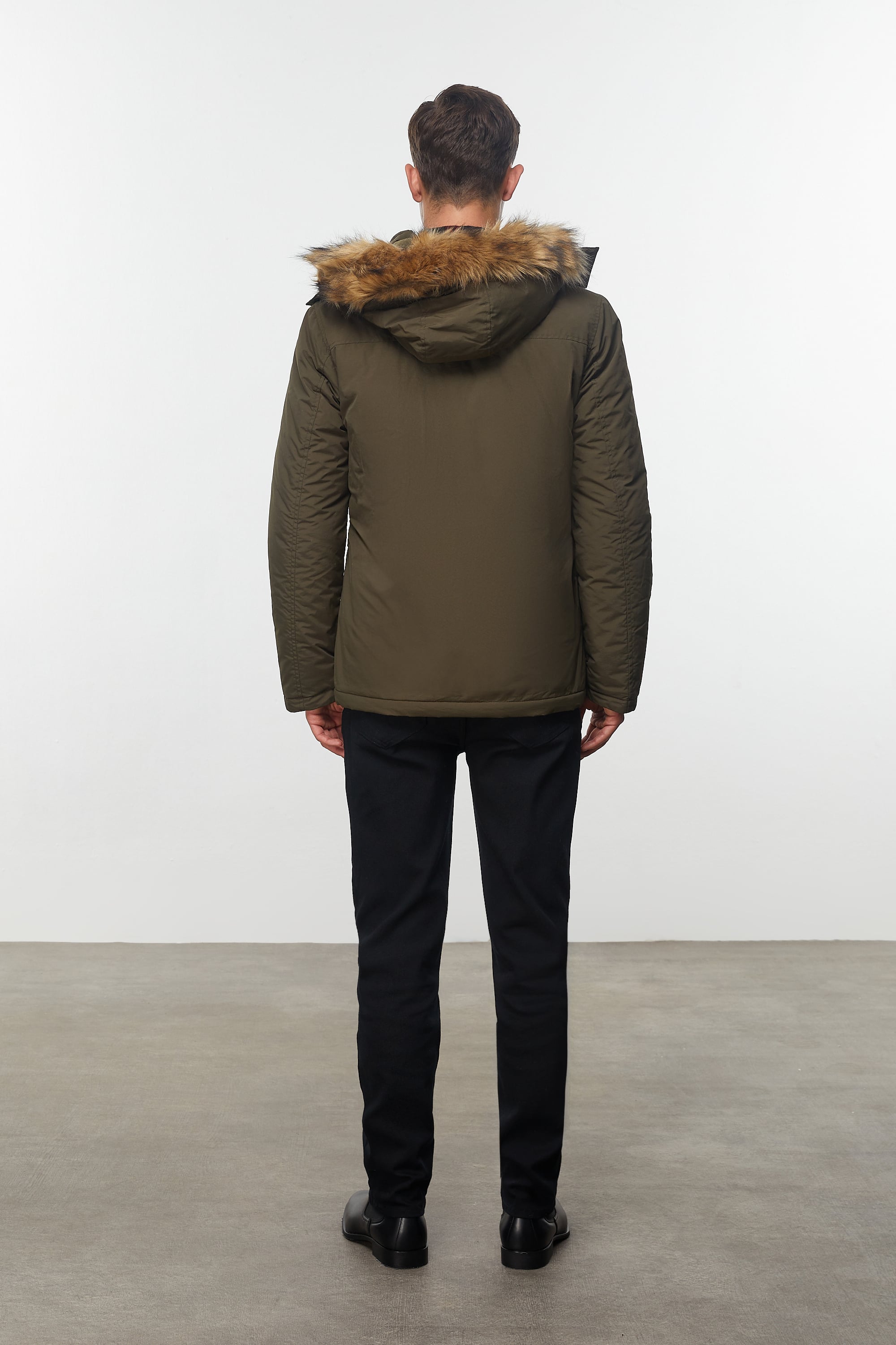 ÇIKARILABİLİR KAPÜŞONLU MONT