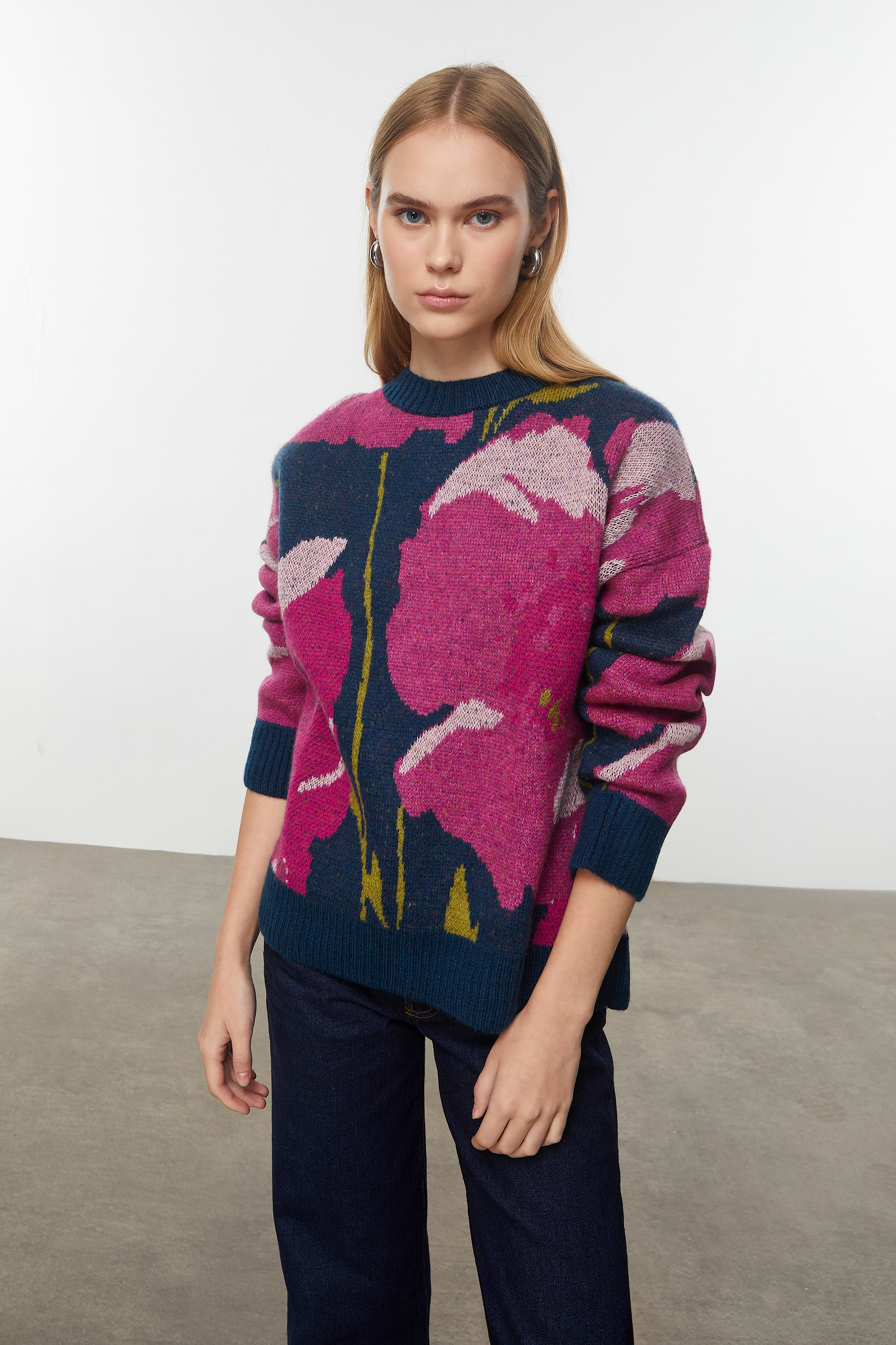 ÇİÇEKLİ TRİKO KAZAK