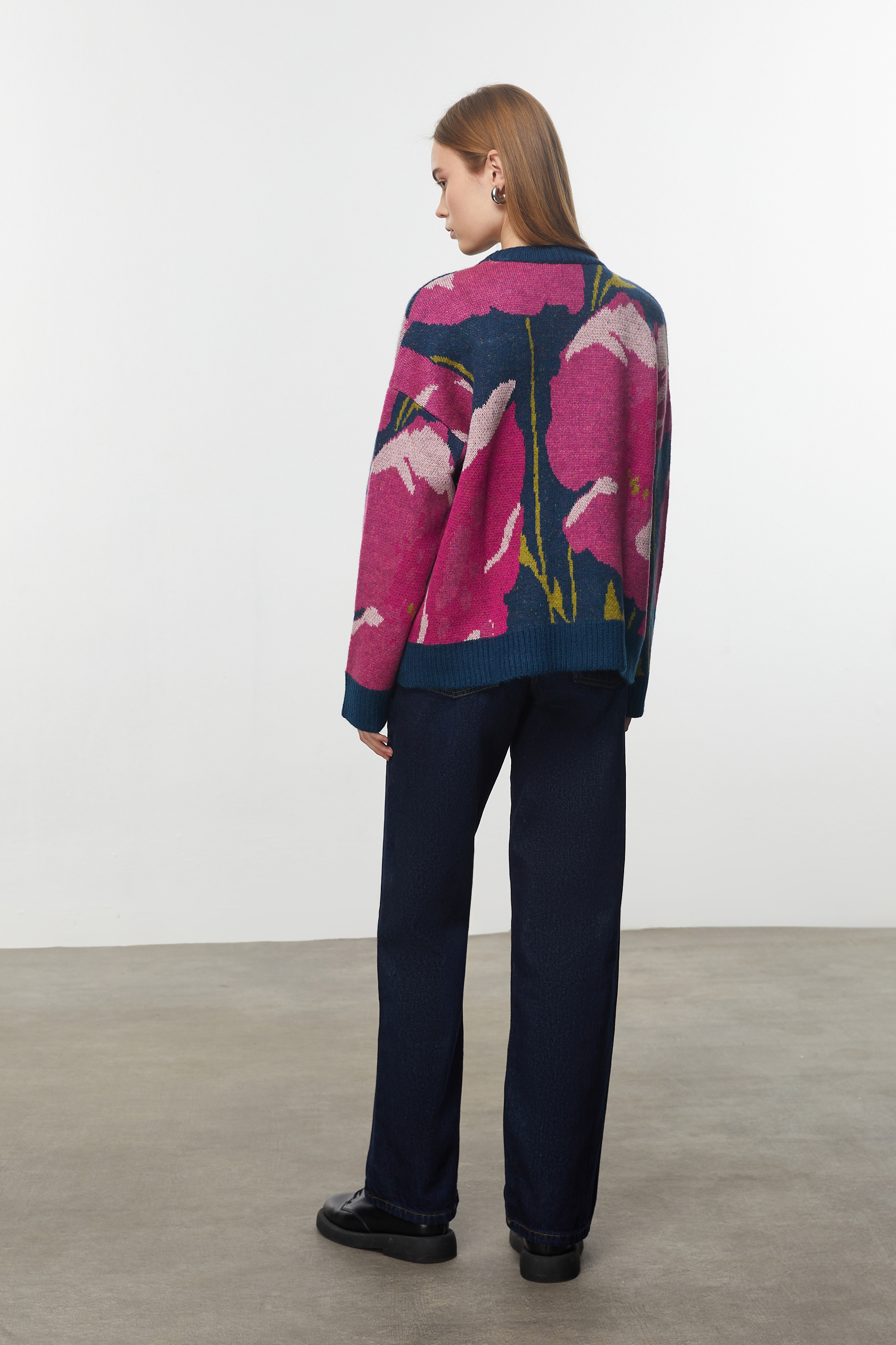 ÇİÇEKLİ TRİKO KAZAK