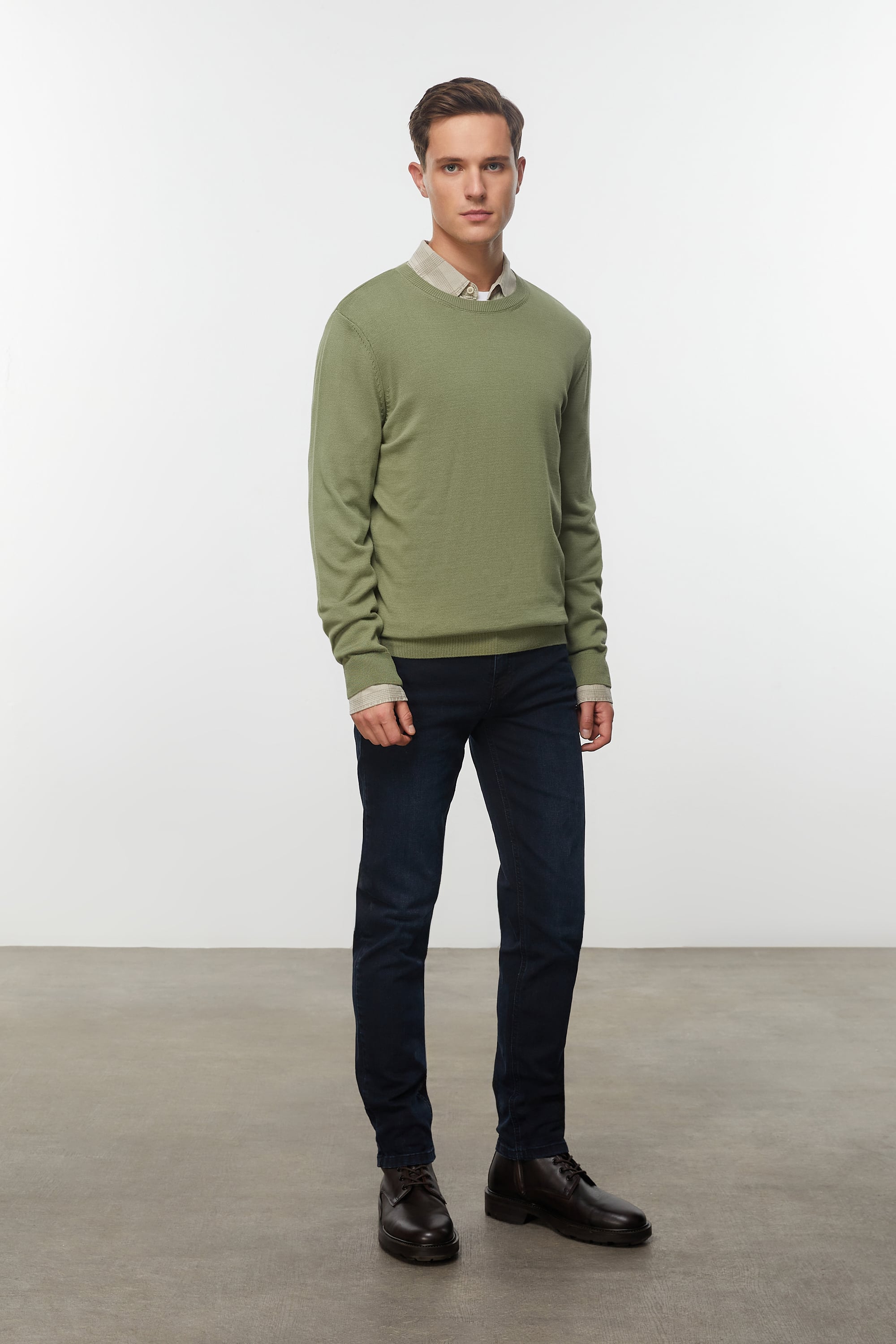 BİSİKLET YAKA TRİKO KAZAK