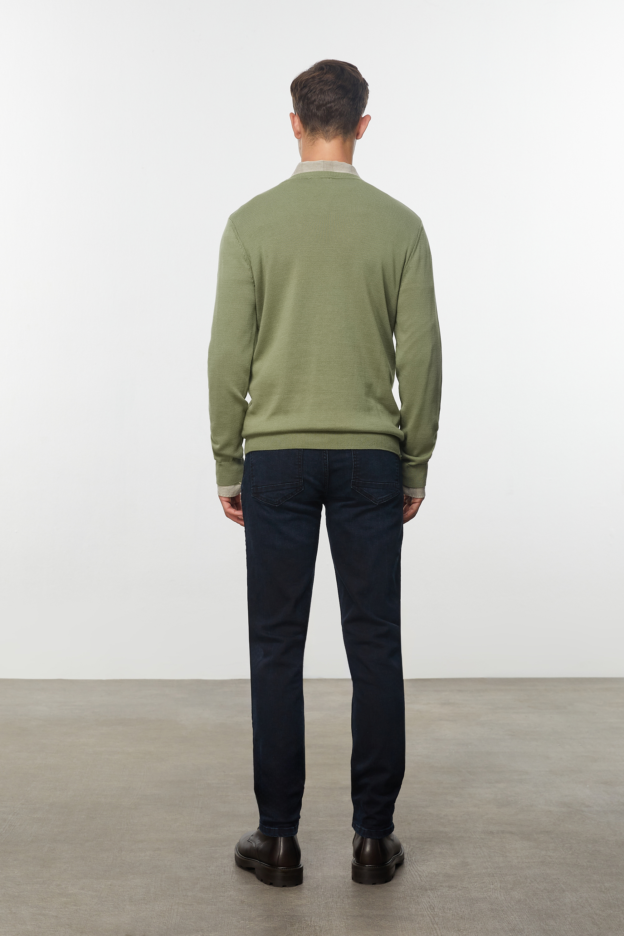 BİSİKLET YAKA TRİKO KAZAK