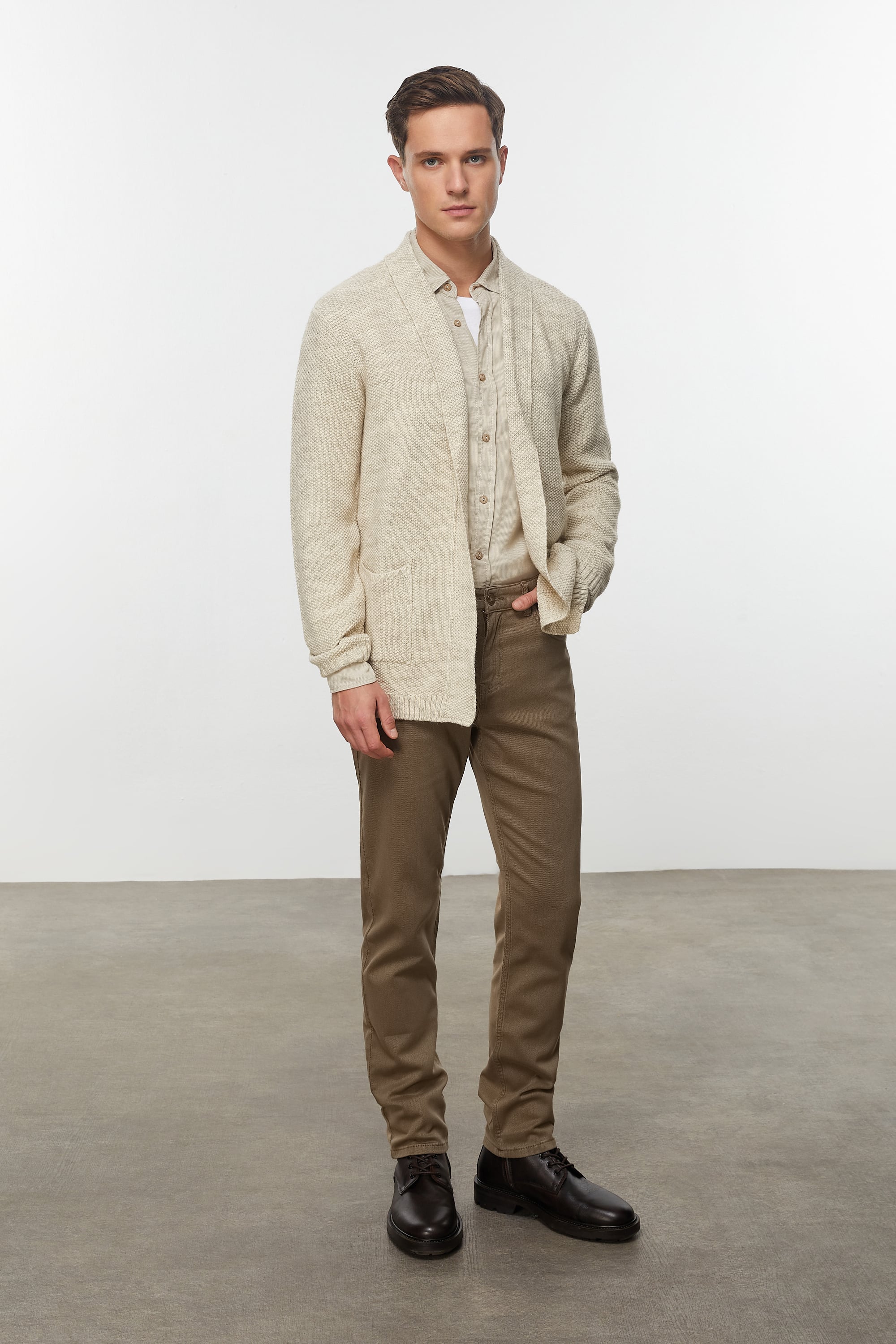 YÜN KARIŞIMLI ŞAL YAKA HIRKA