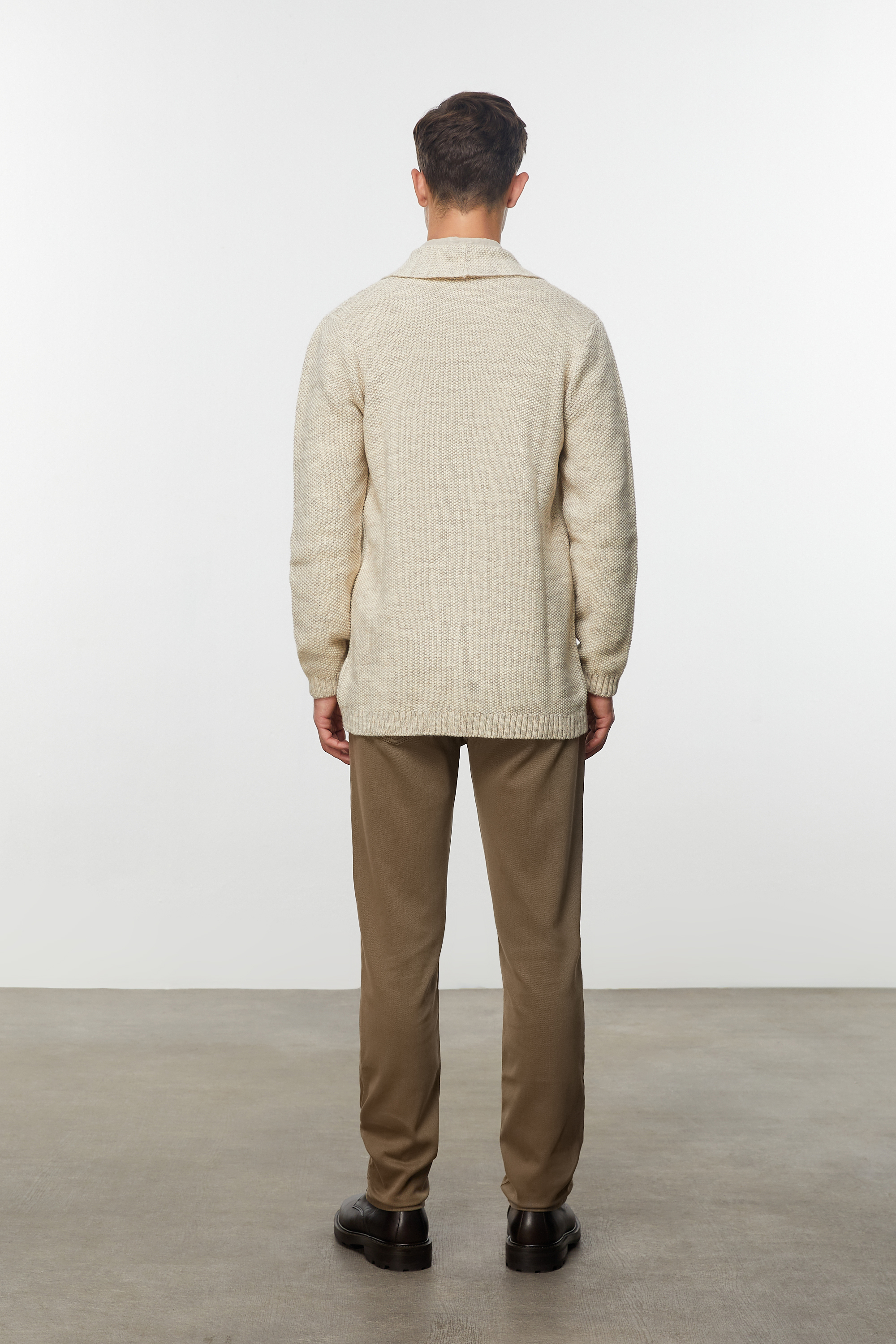 YÜN KARIŞIMLI ŞAL YAKA HIRKA