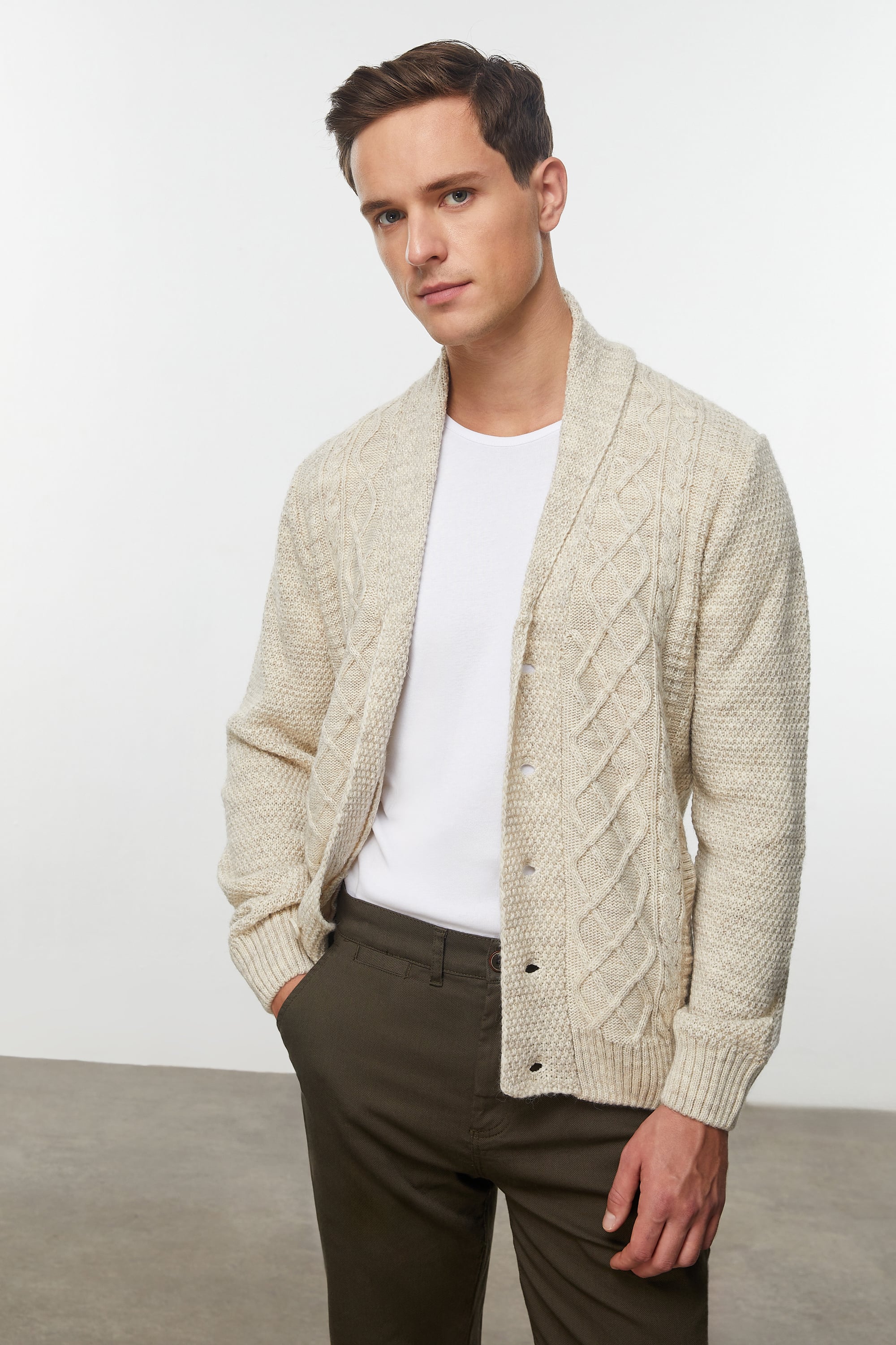 YÜN KARIŞIMLI ŞAL YAKA TRİKO HIRKA