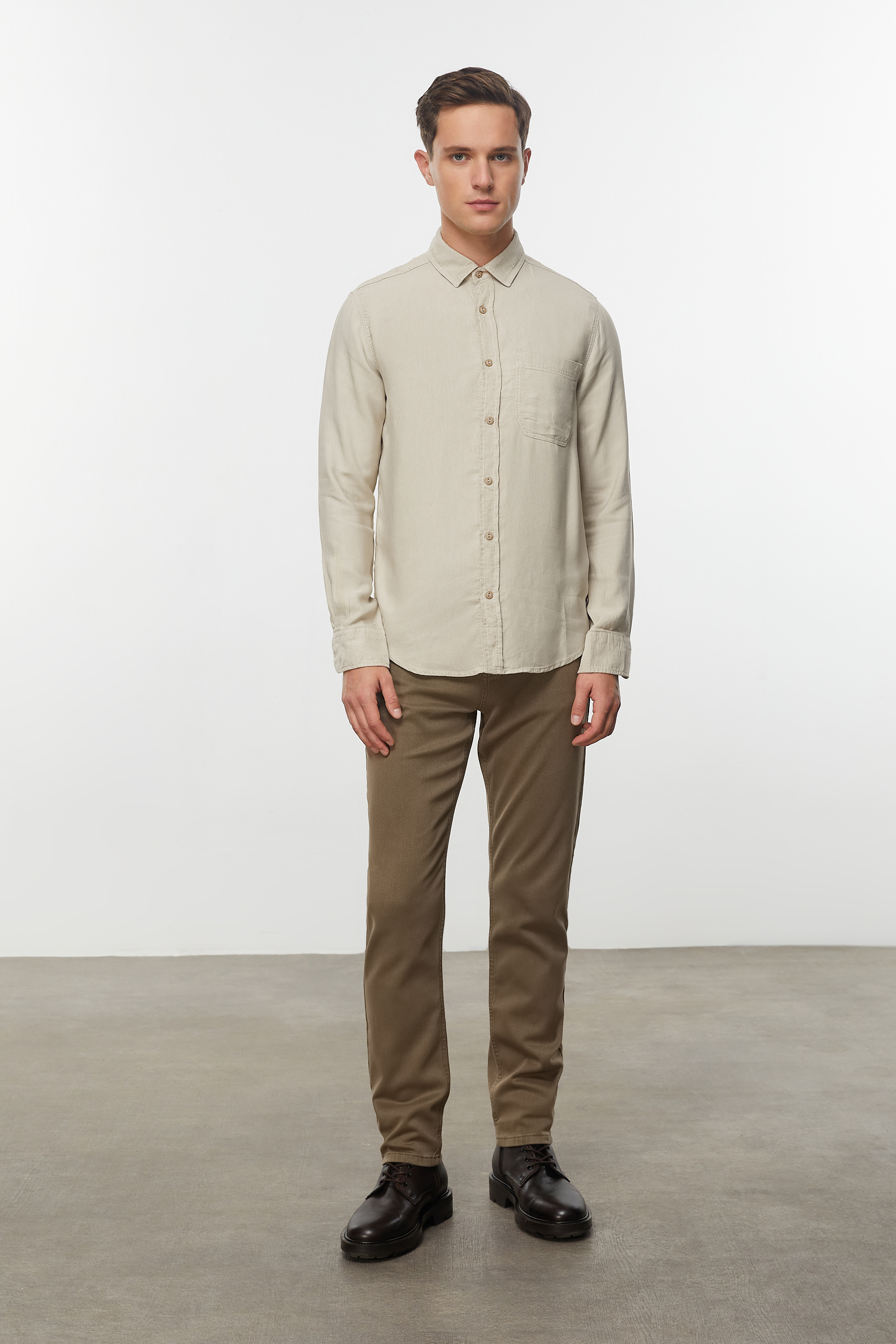 REGULAR FIT LİYOSEL GÖMLEK