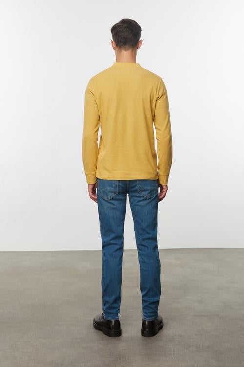  DÜĞMELİ UZUN KOLLU T-SHIRT