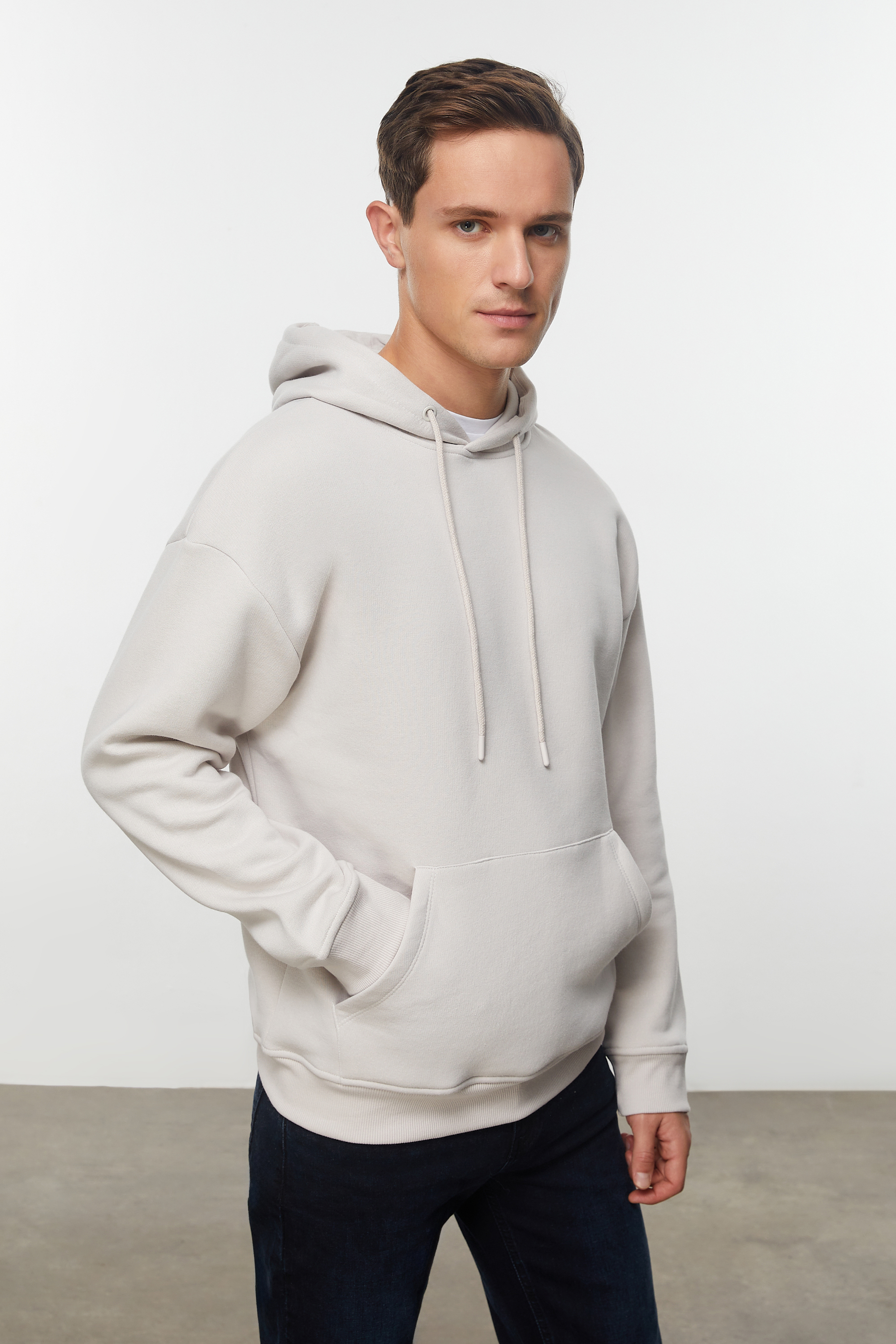 KAPÜŞONLU SWEATSHIRT