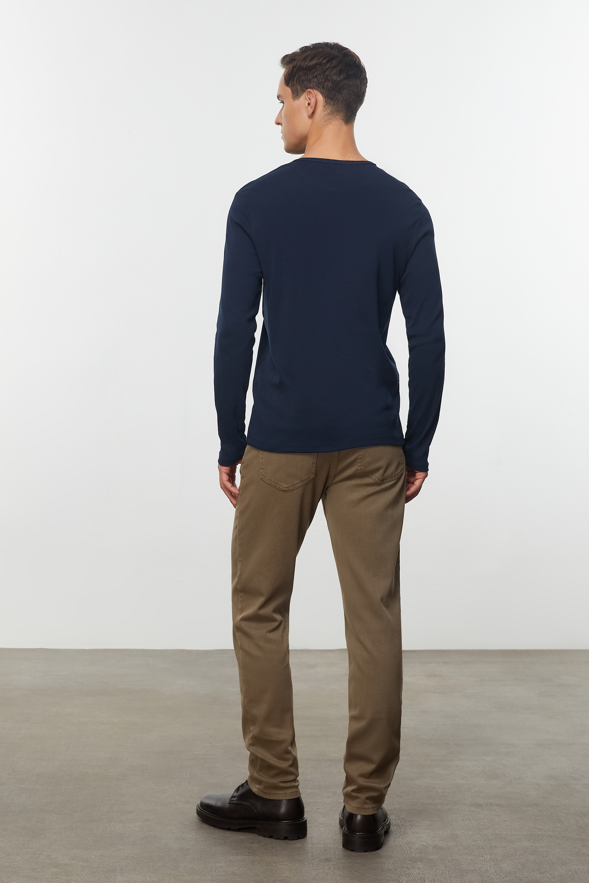 BİSİKLET YAKA UZUN KOLLU T-SHIRT