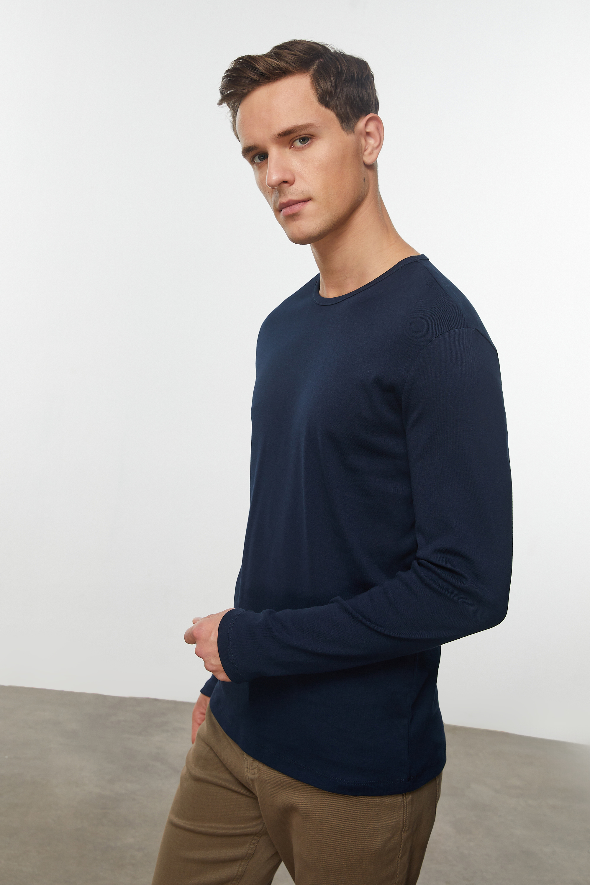 BİSİKLET YAKA UZUN KOLLU T-SHIRT