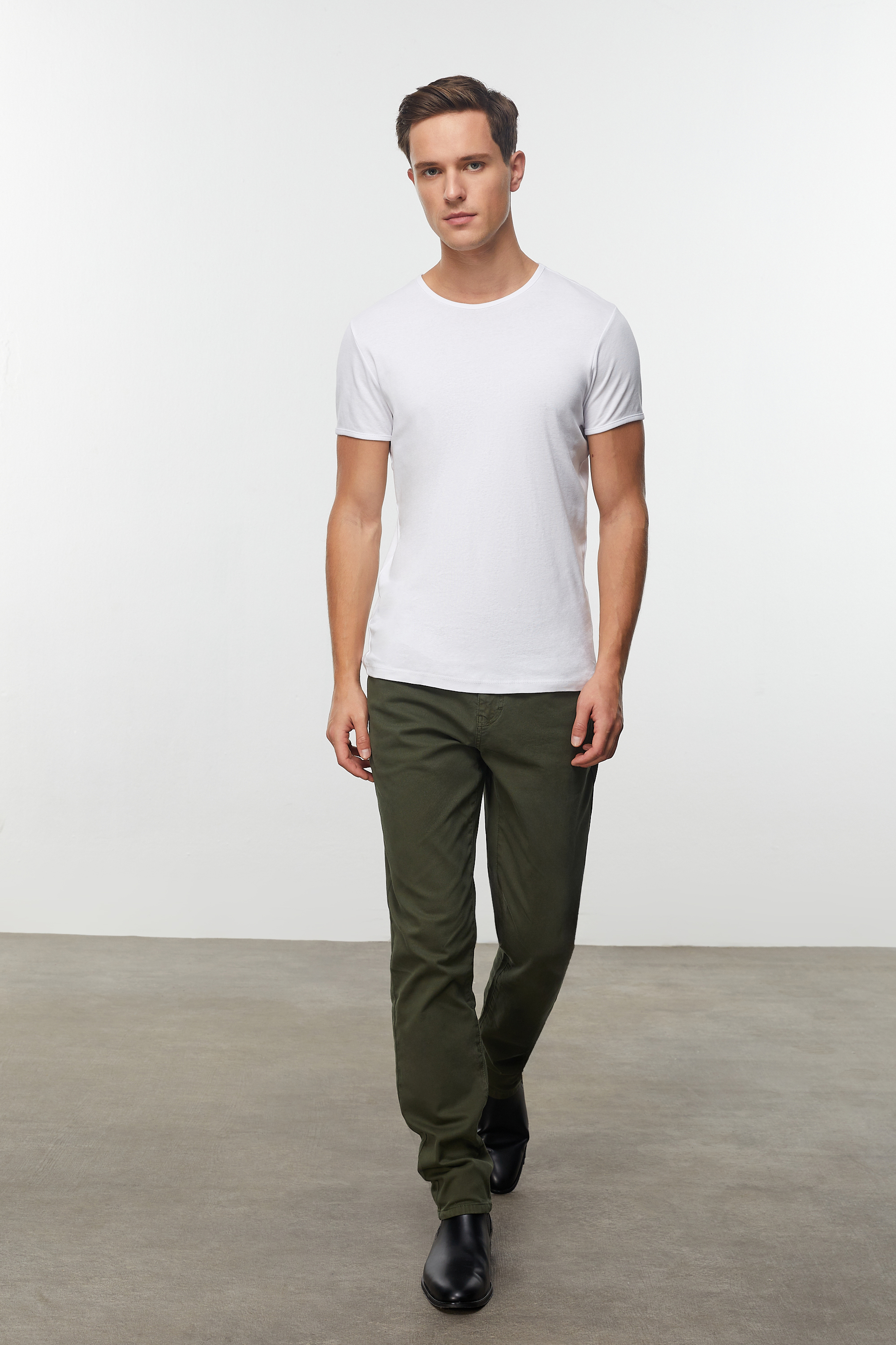 BİSİKLET YAKA KISA KOLLU T-SHIRT