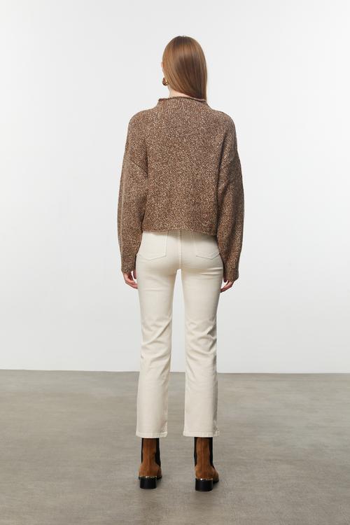  DİK YAKA TRİKO KAZAK