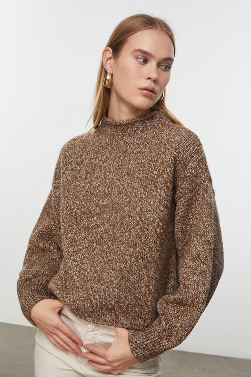  DİK YAKA TRİKO KAZAK