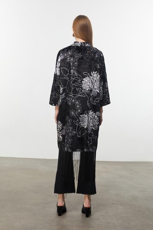  PÜSKÜL DETAYLI KADİFE DOKULU KAFTAN